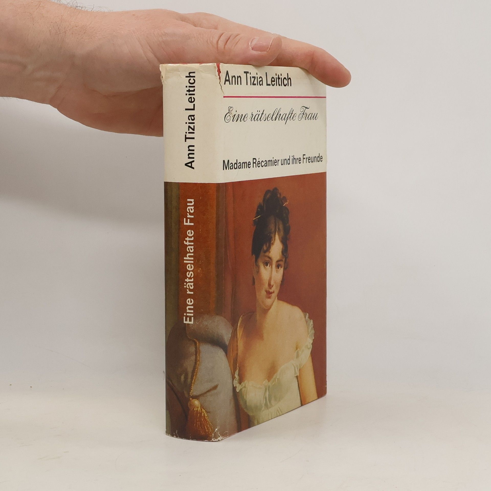 Eine rätselhafte Frau