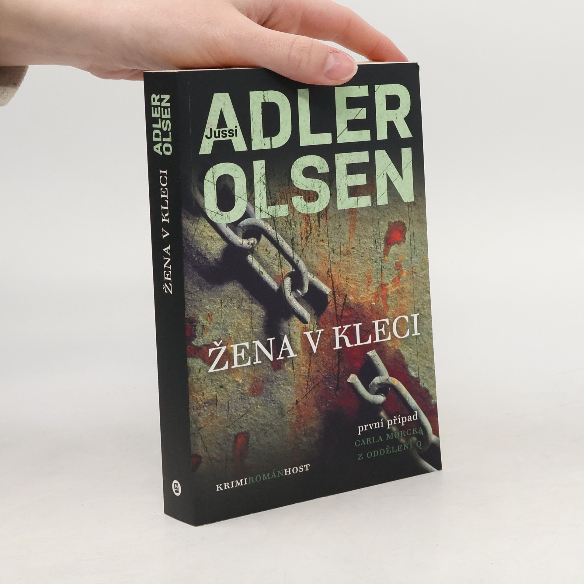 Žena v kleci
