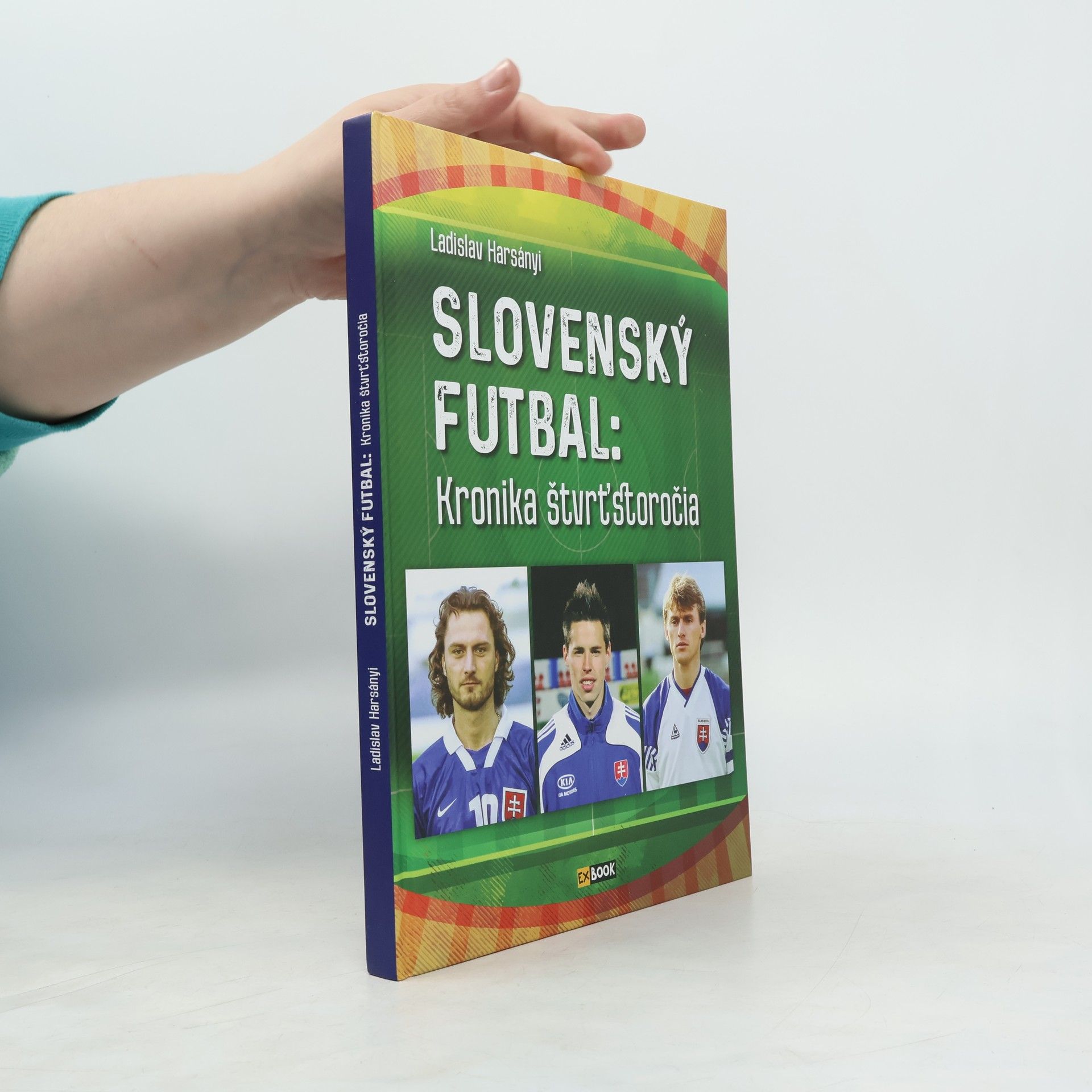 Ladislav Harsányi Slovenský futbal: Kronika štvrťstoročia