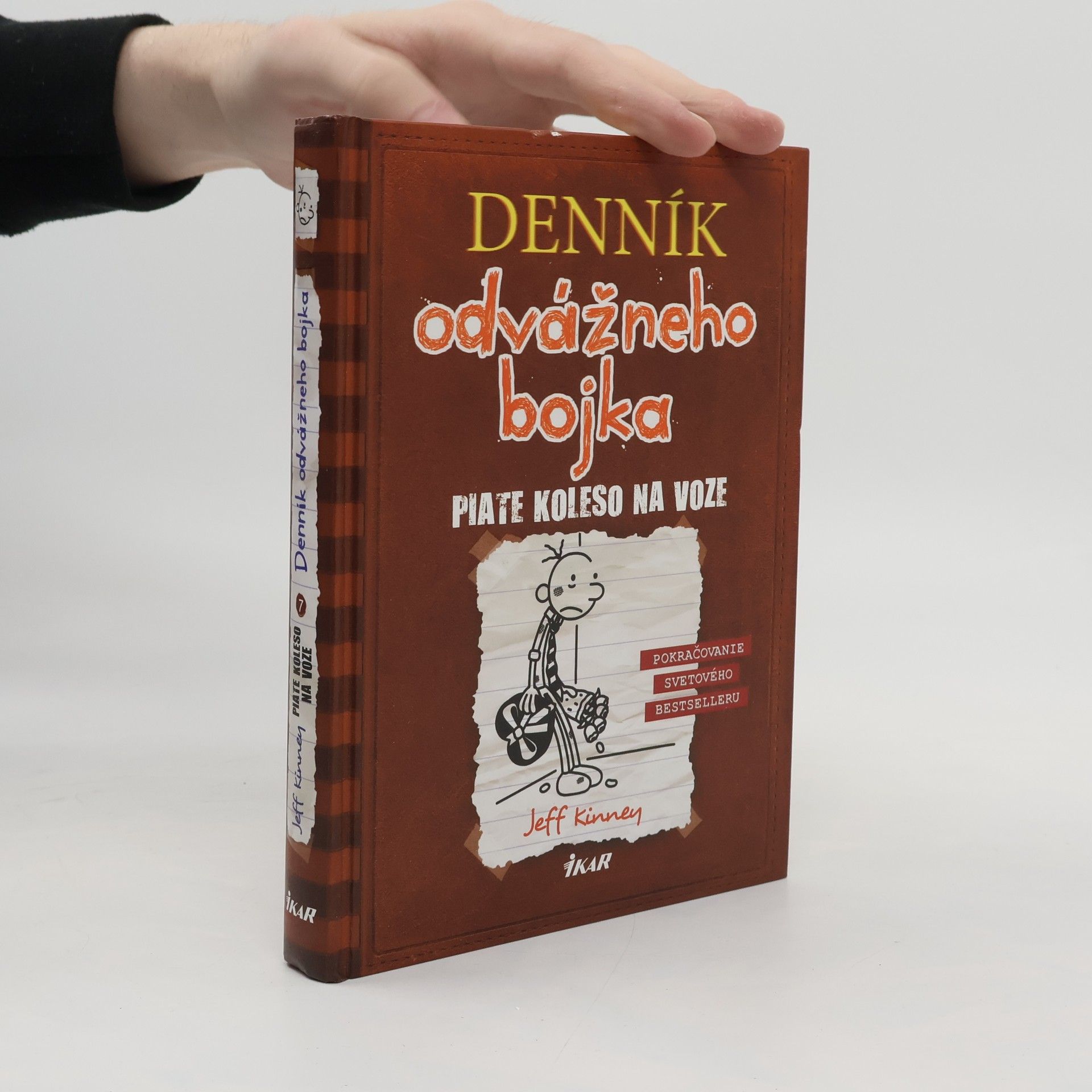 Jeff Kinney Denník odvážneho bojka 7. Piate koleso na voze