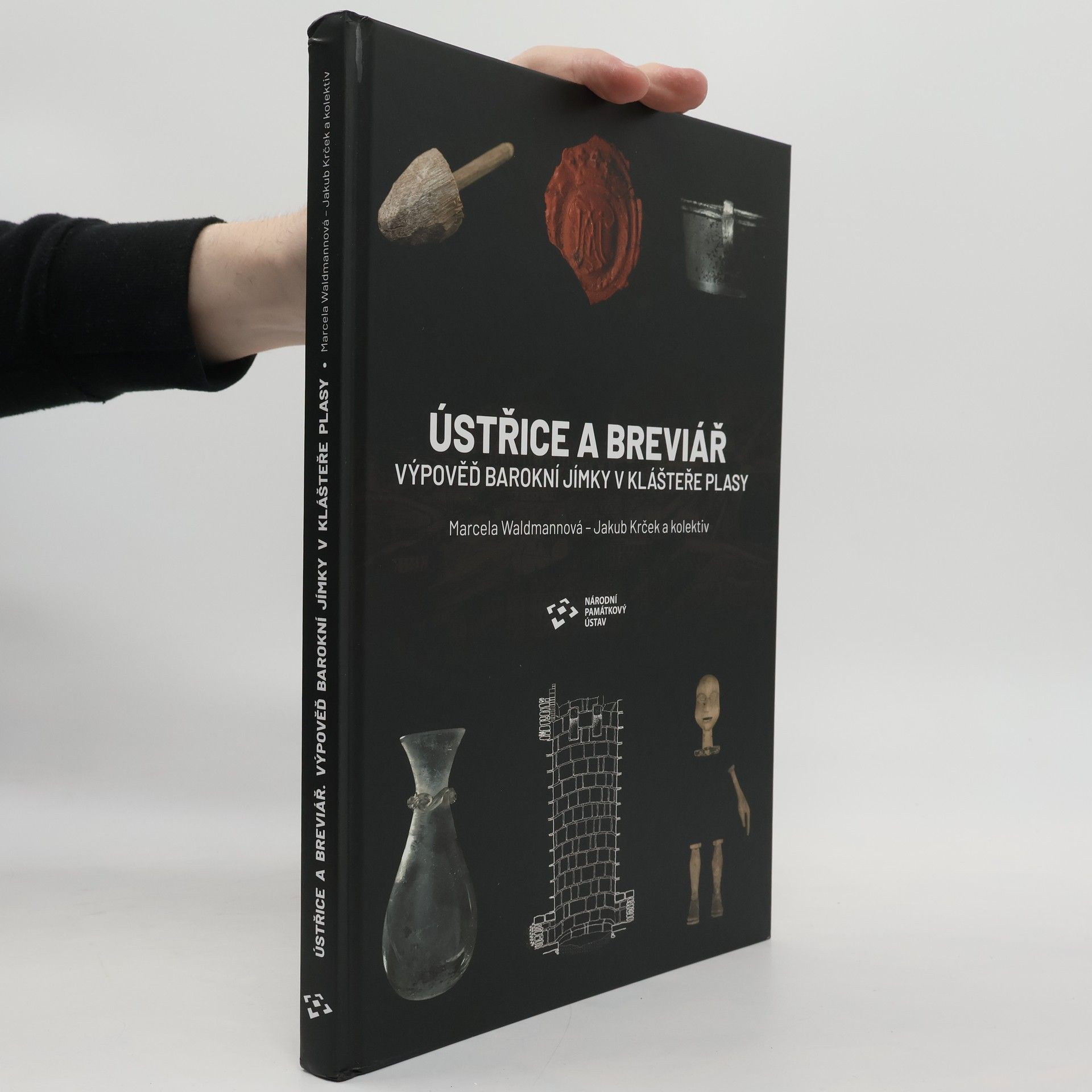 Ústřice a breviář. Výpověď barokní jímky v klášteře Plasy