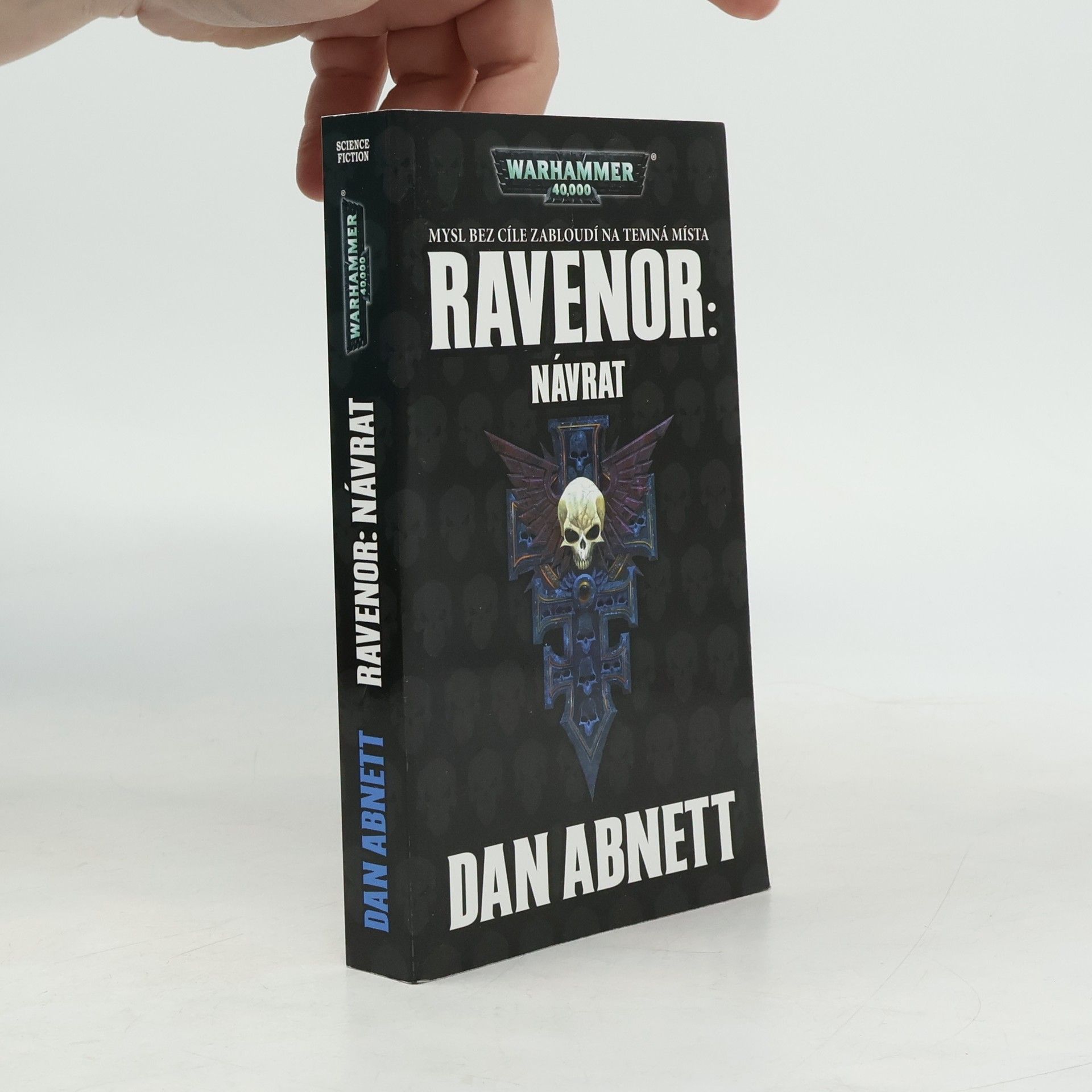 Dan Abnett Warhammer 40,000. Ravenor: Návrat