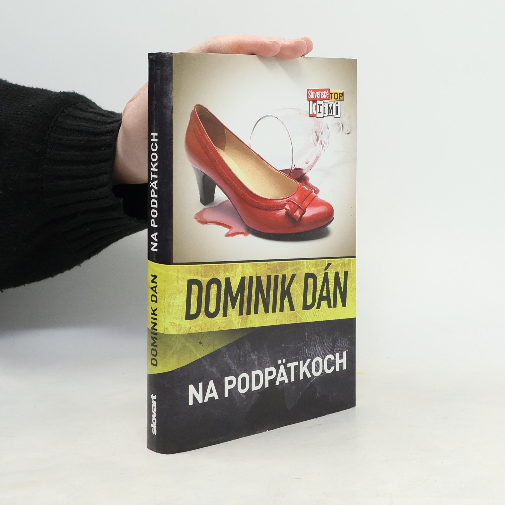 Dominik Dán Na podpätkoch