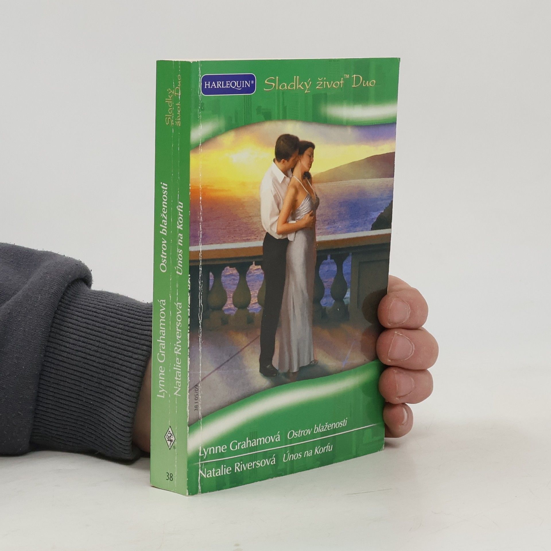 Lynne Graham Ostrov blaženosti / Únos na Korfu