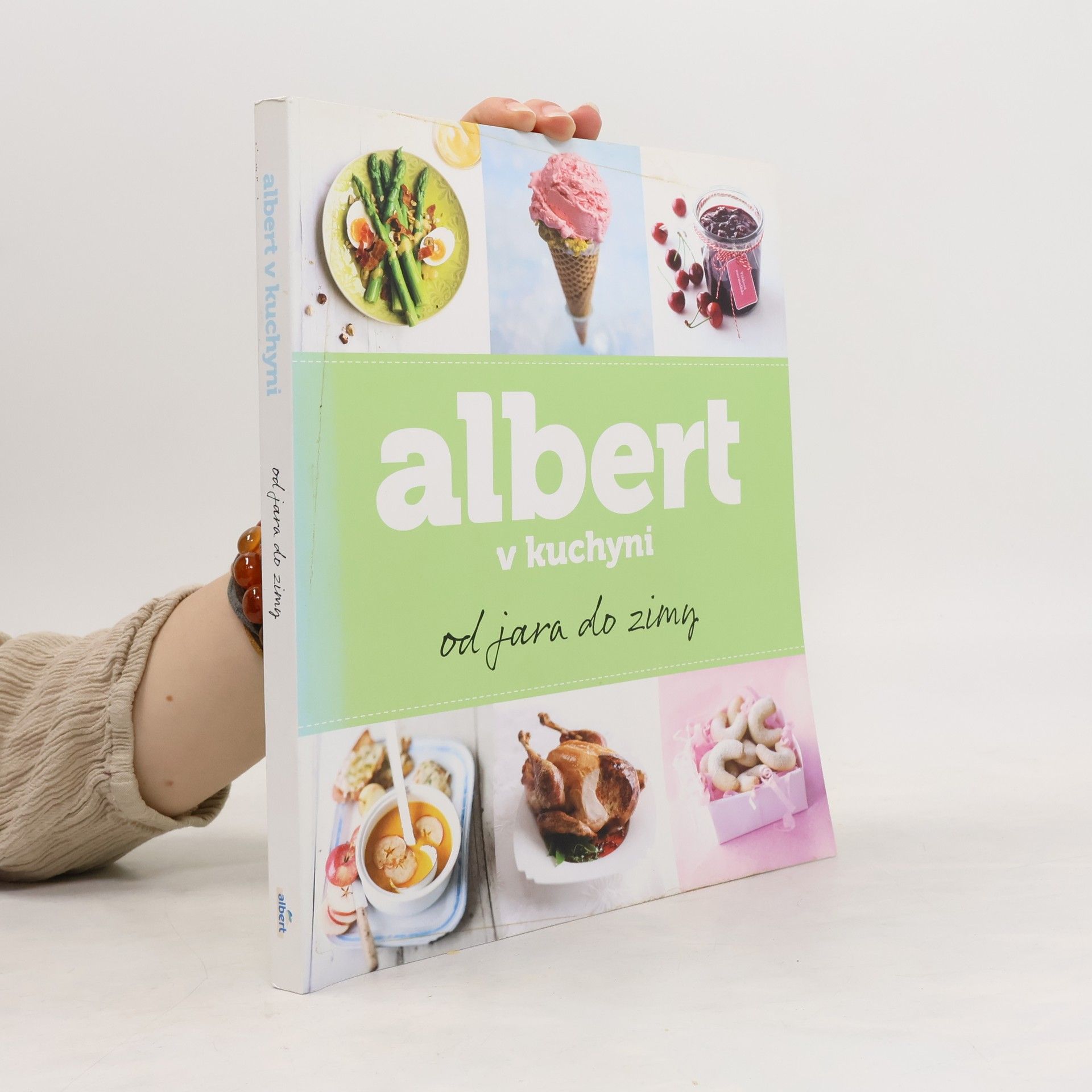 Various authors Albert v kuchyni. Od jara do zimy
