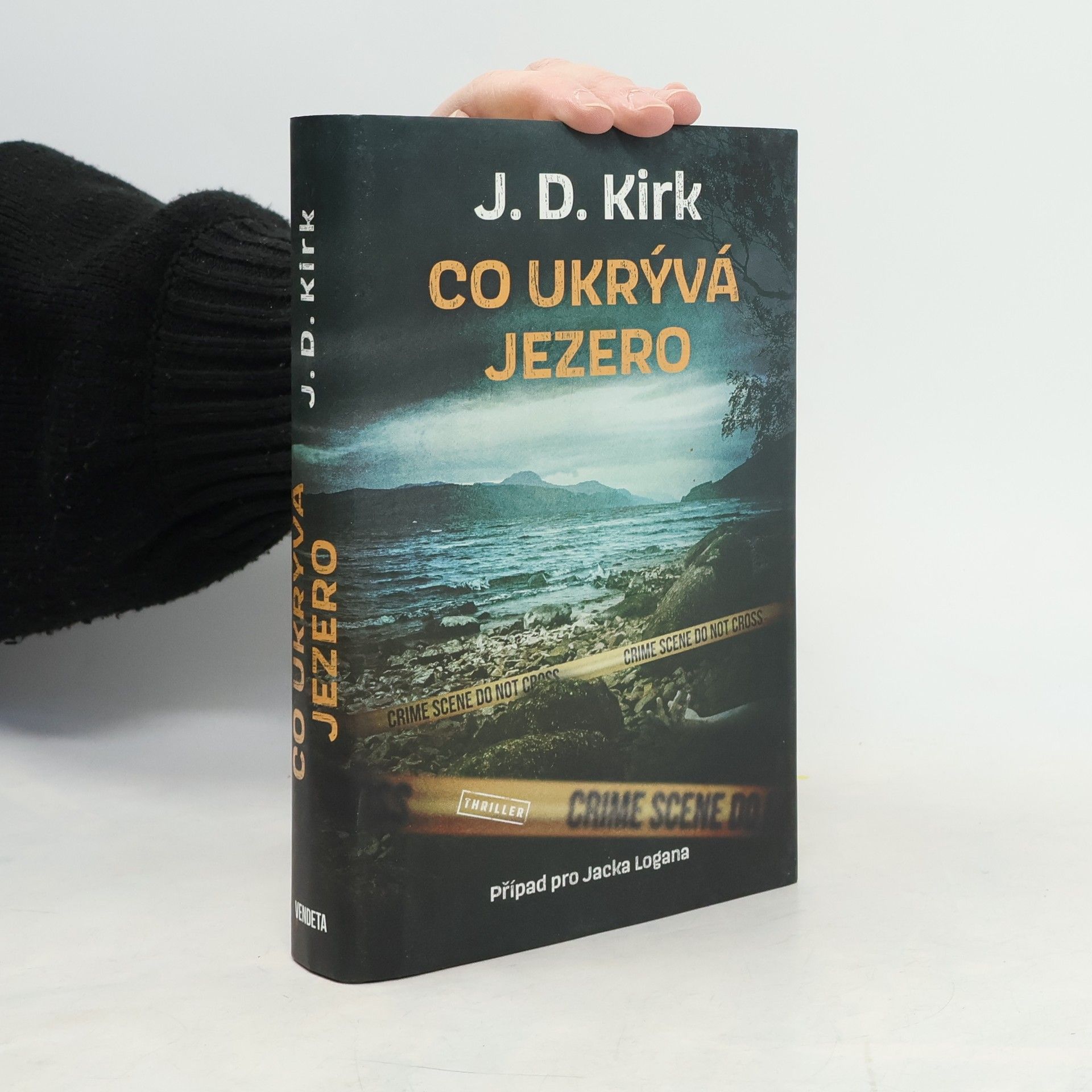 Paul Kirk Co ukrývá jezero