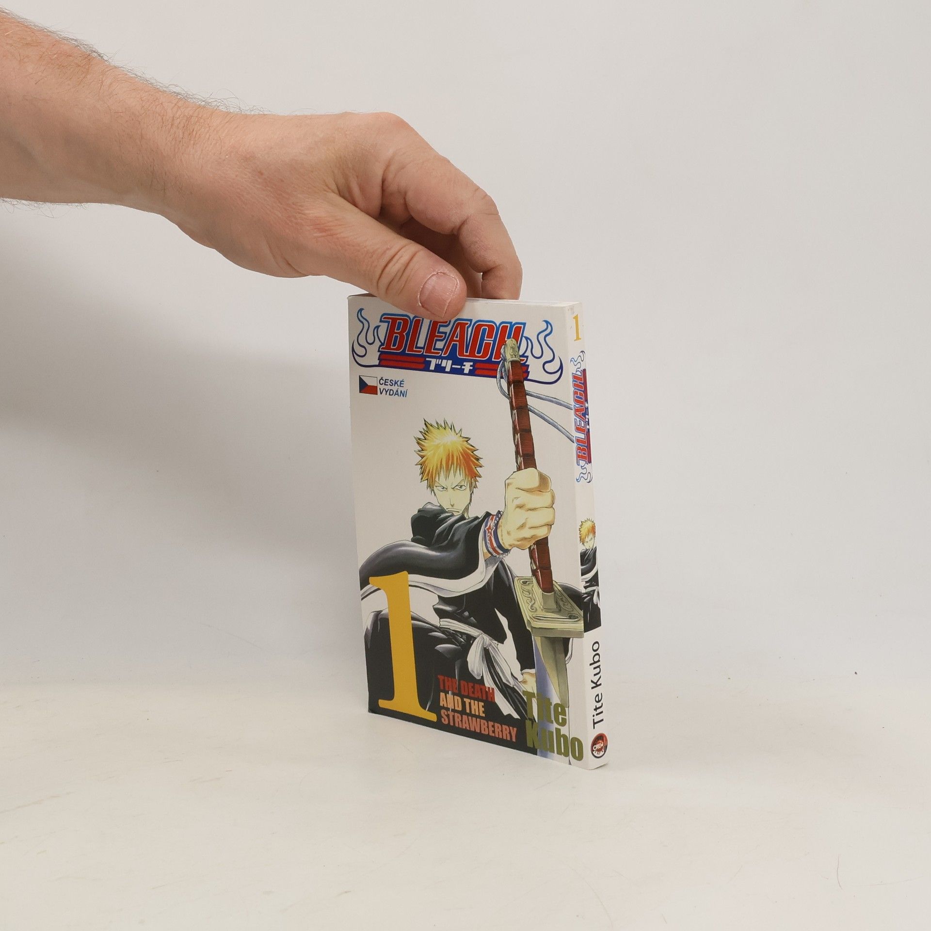 Tite Kubo Bleach. 1, The Death and the Strawberry