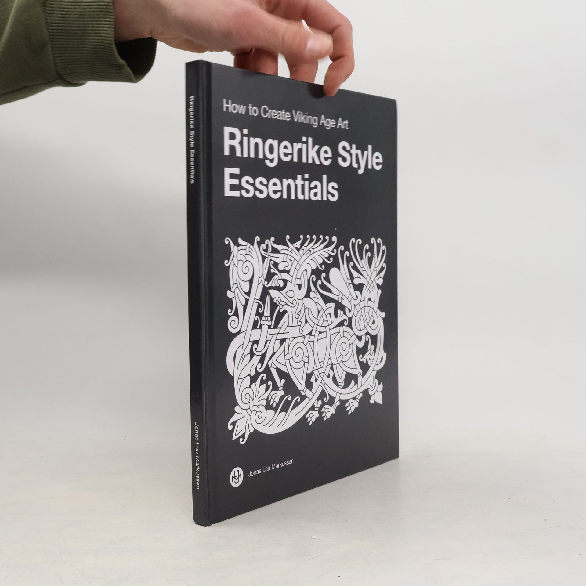 Jonas Lau Markussen Ringerike Style Essentials