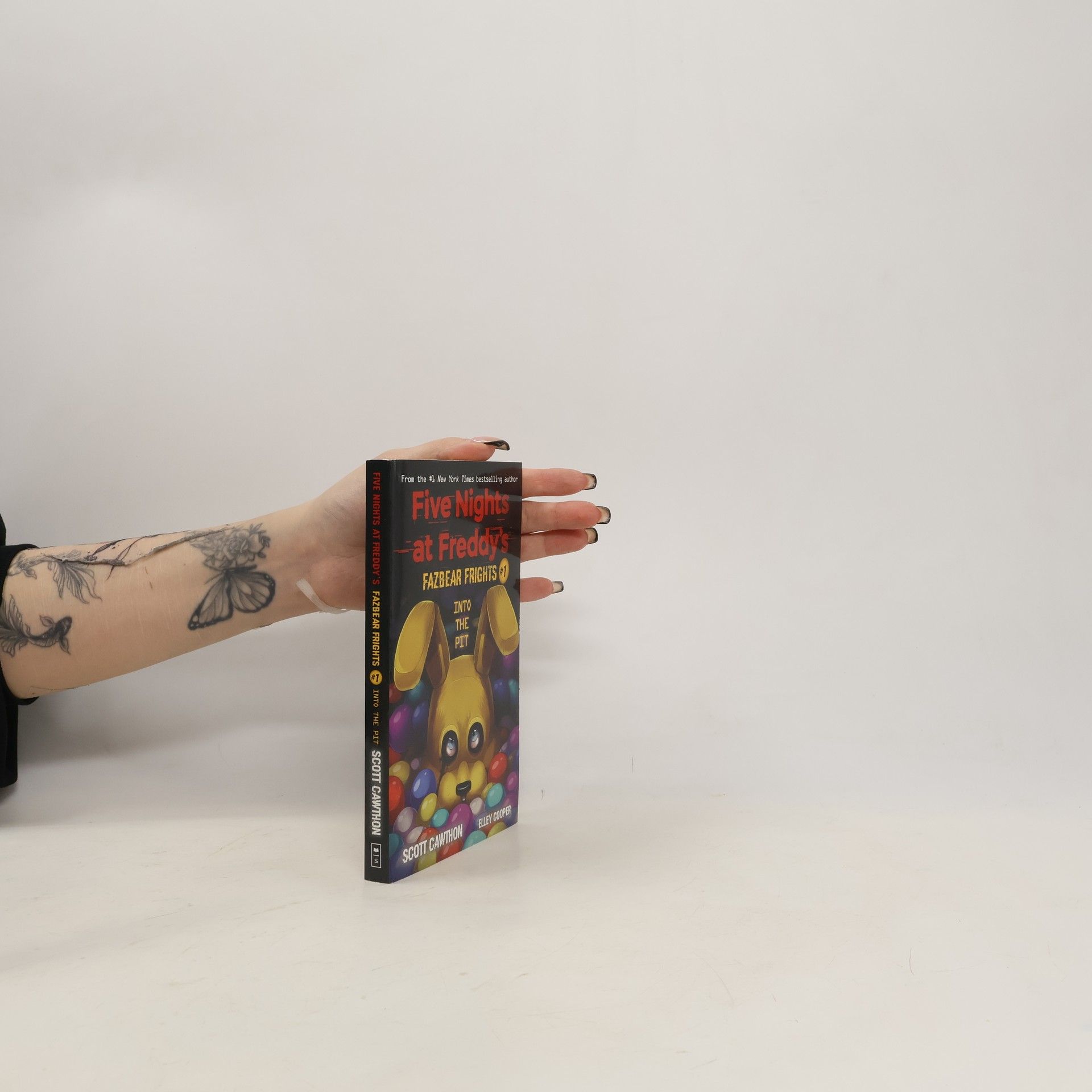 Elley Cooper Into the pit