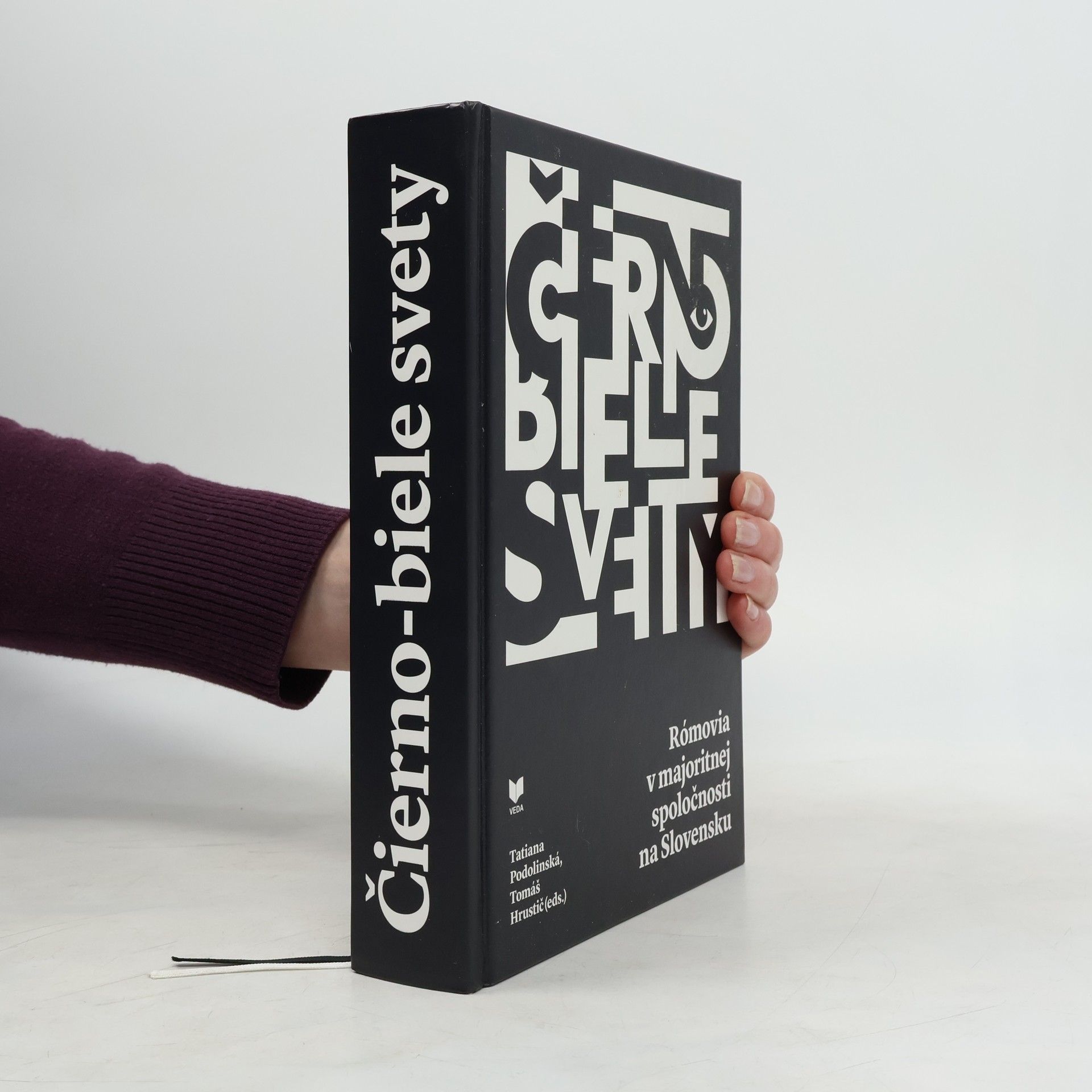 Čierno-biele svety. Rómovia v majoritnej spoločnosti na Slovensku