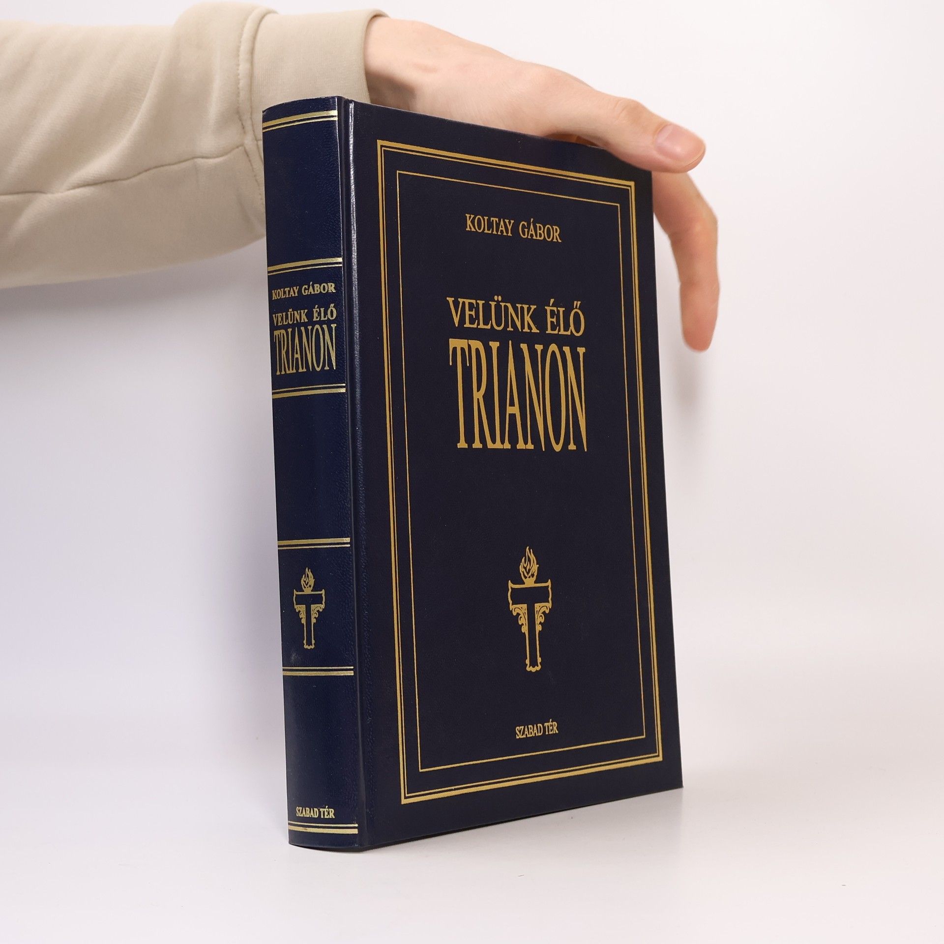 Velünk élő Trianon