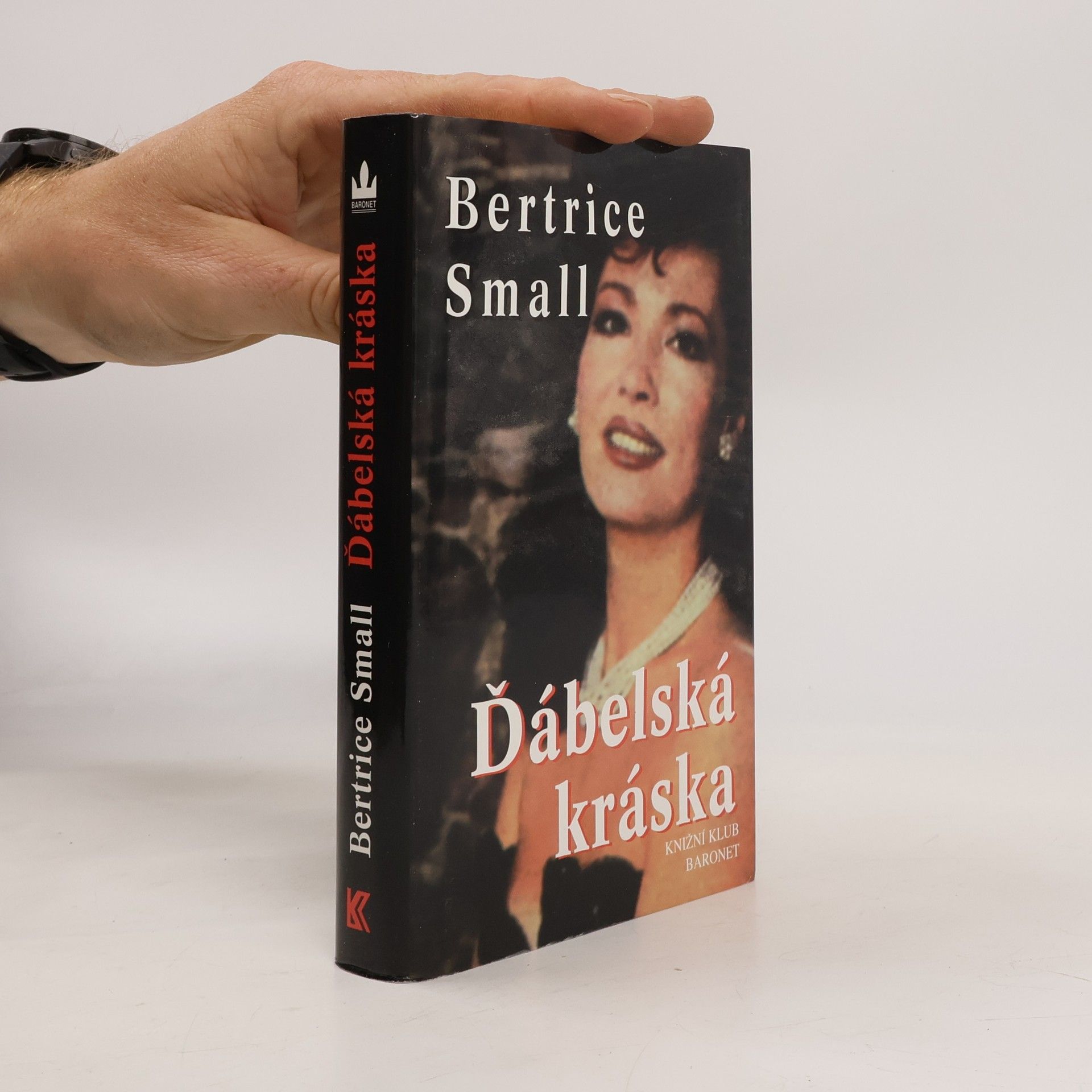 Bertrice Small Ďábelská kráska