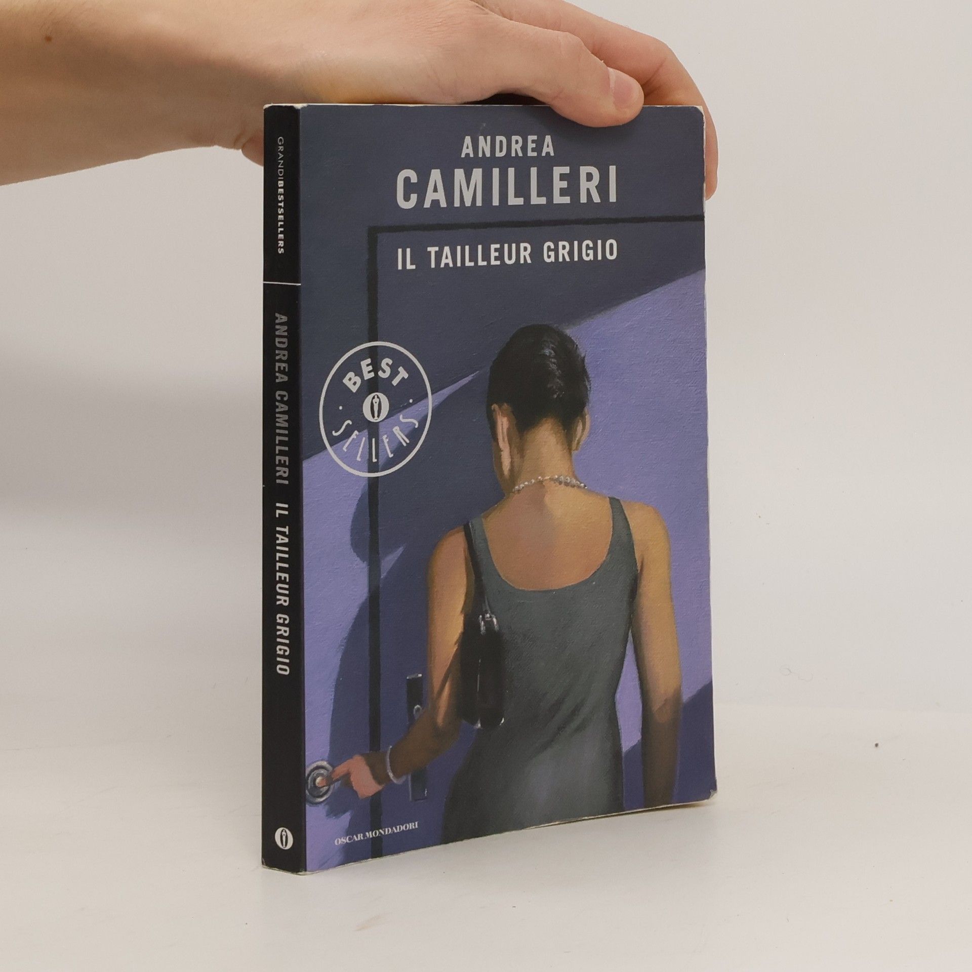 Andrea Camilleri Oscar grandi bestsellers: Il tailleur grigio