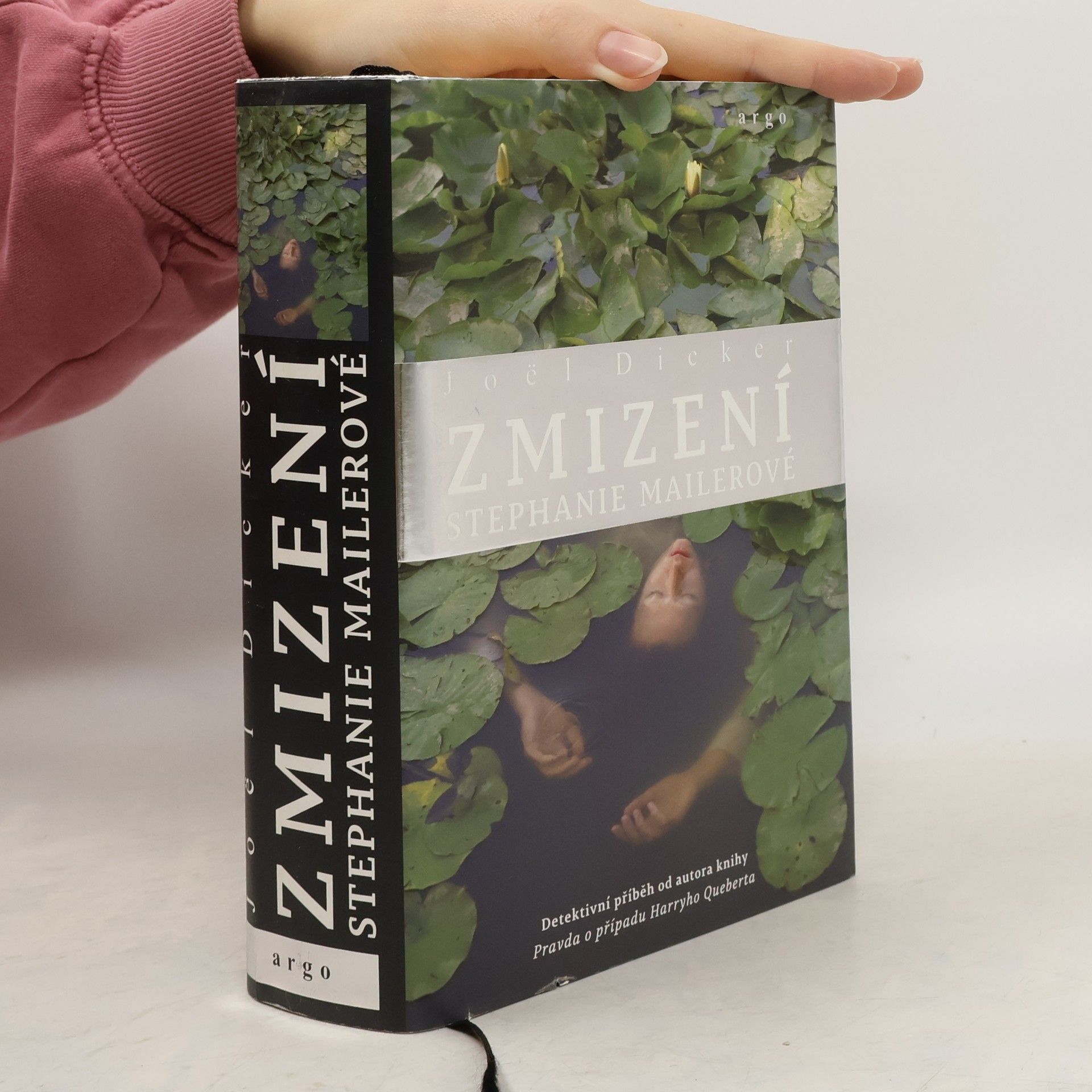 Joël Dicker Zmizení Stephanie Mailerové