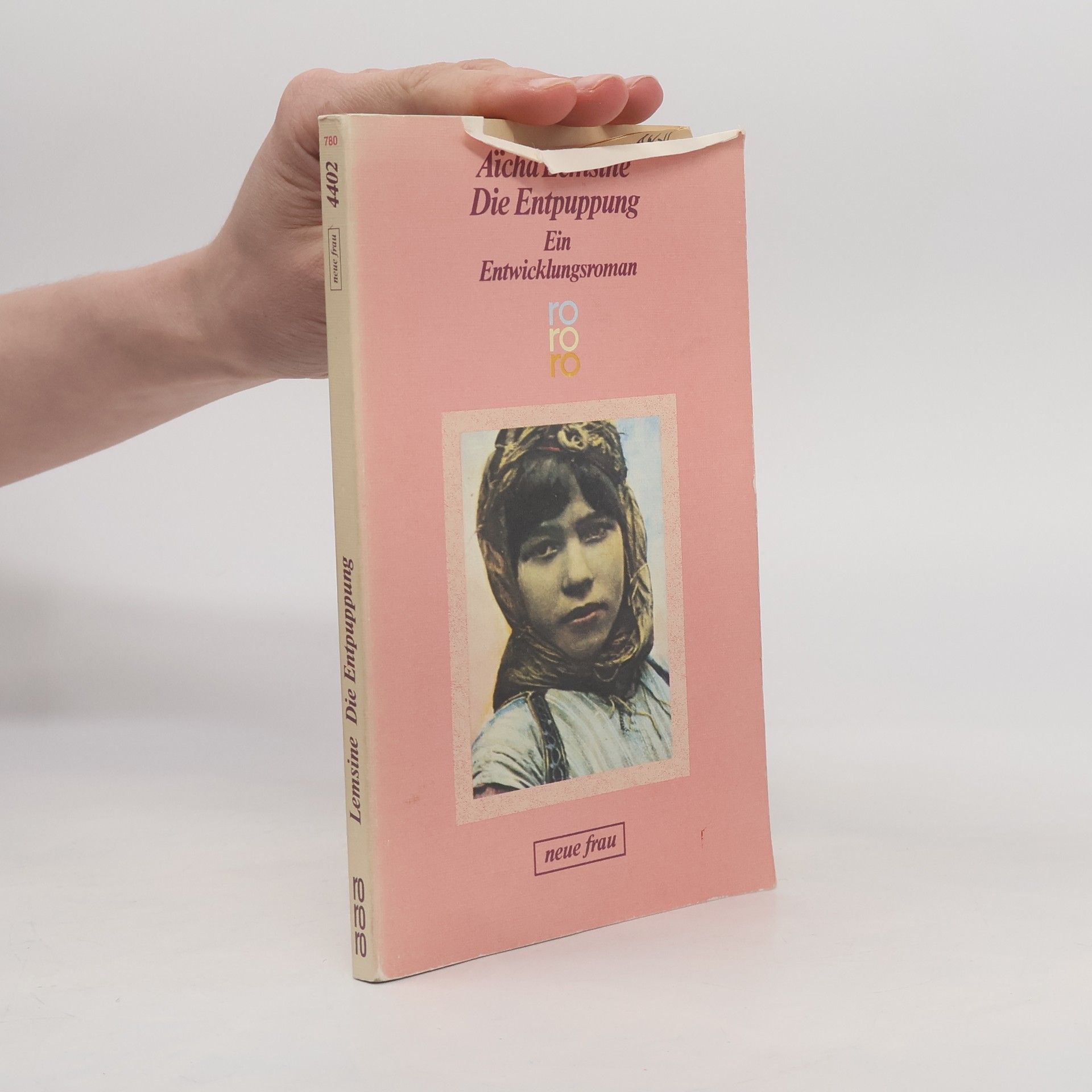 Aïcha Lemsine Die Entpuppung