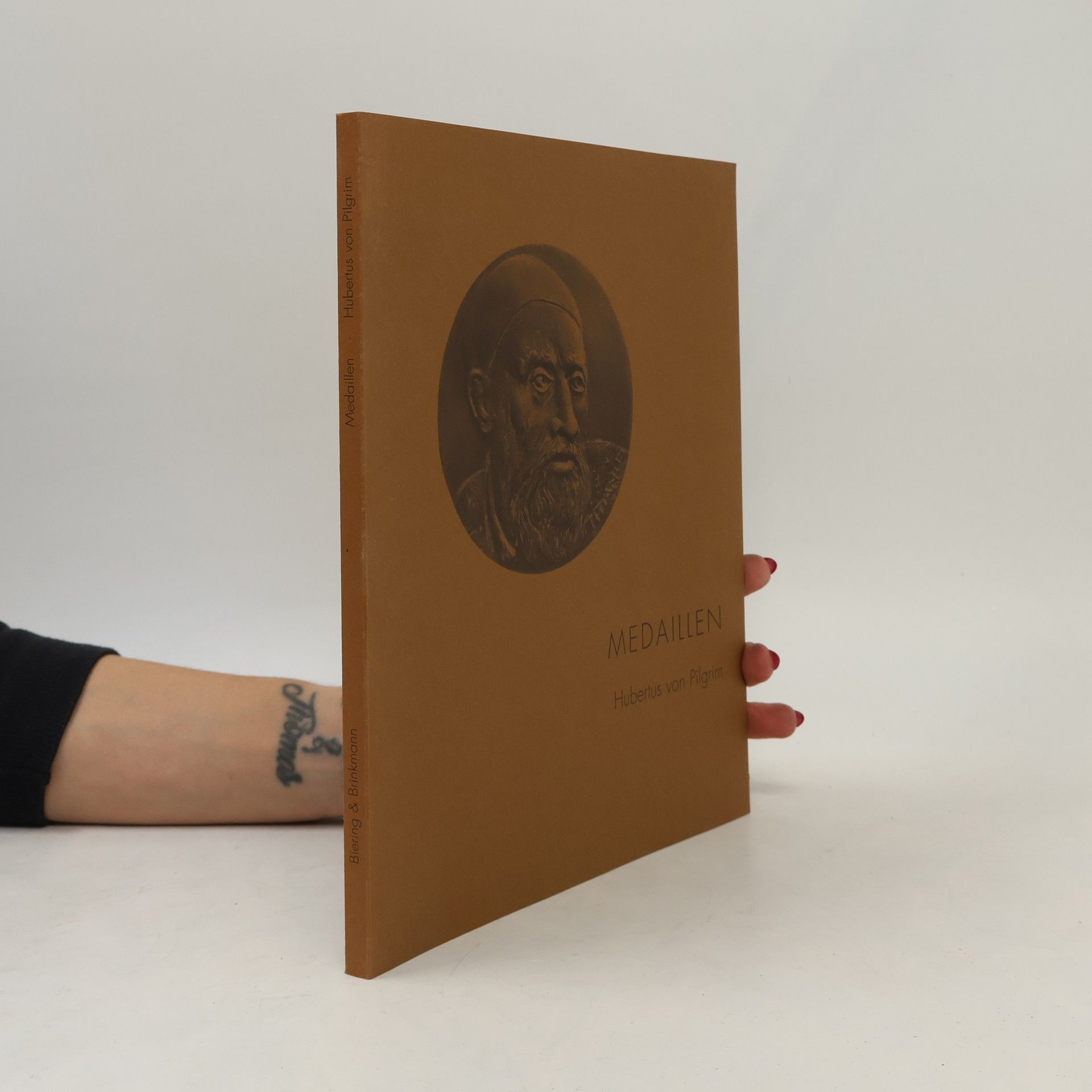 Hubertus von Pilgrim Das Mahnmal zur Erinnerung an den Todesmarsch der Häftlinge des Konzentrationslagers Dachau