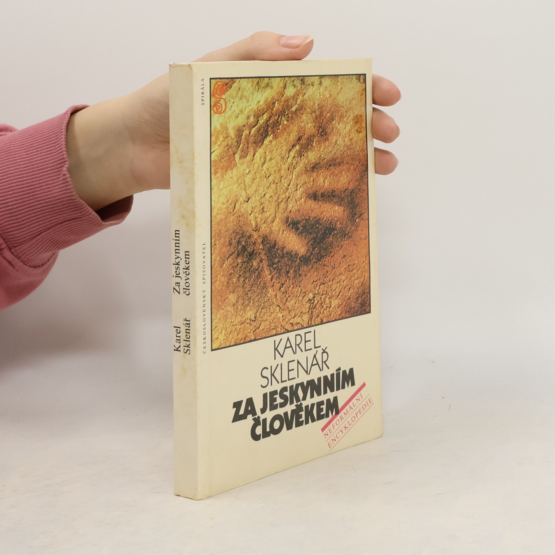 Za jeskynním člověkem