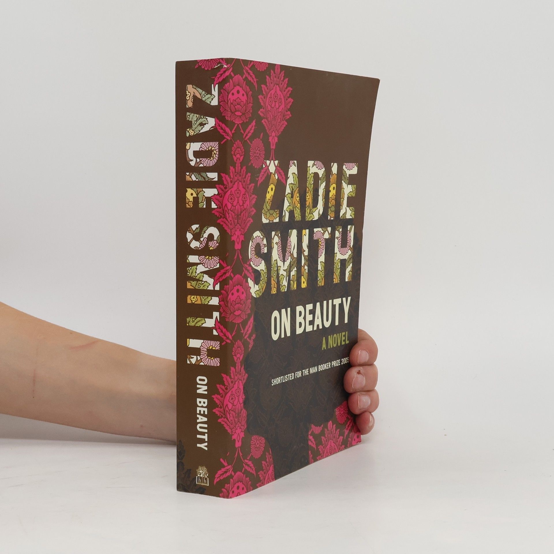 Zadie Smith On beauty : a novel