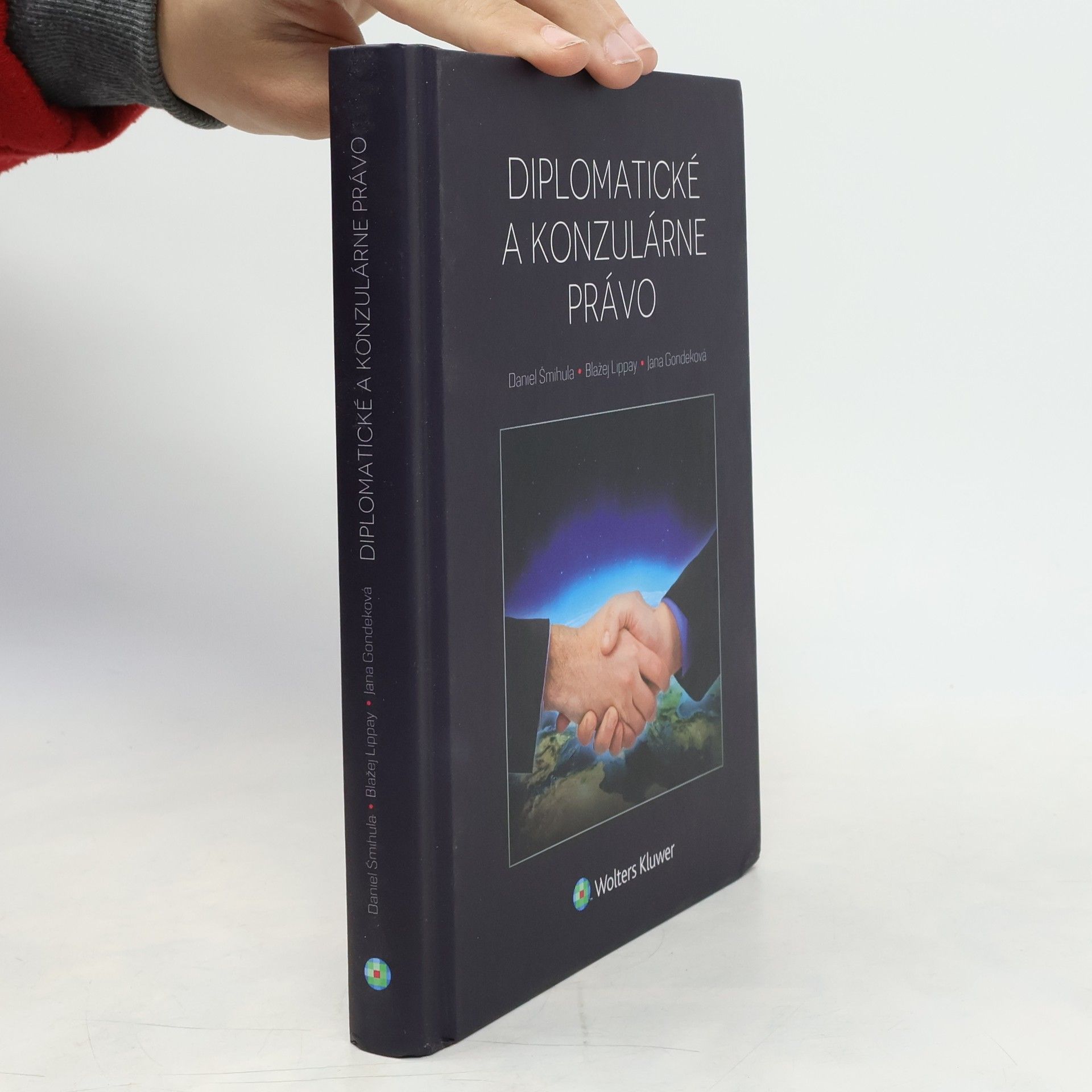 Diplomatické a konzulárne právo