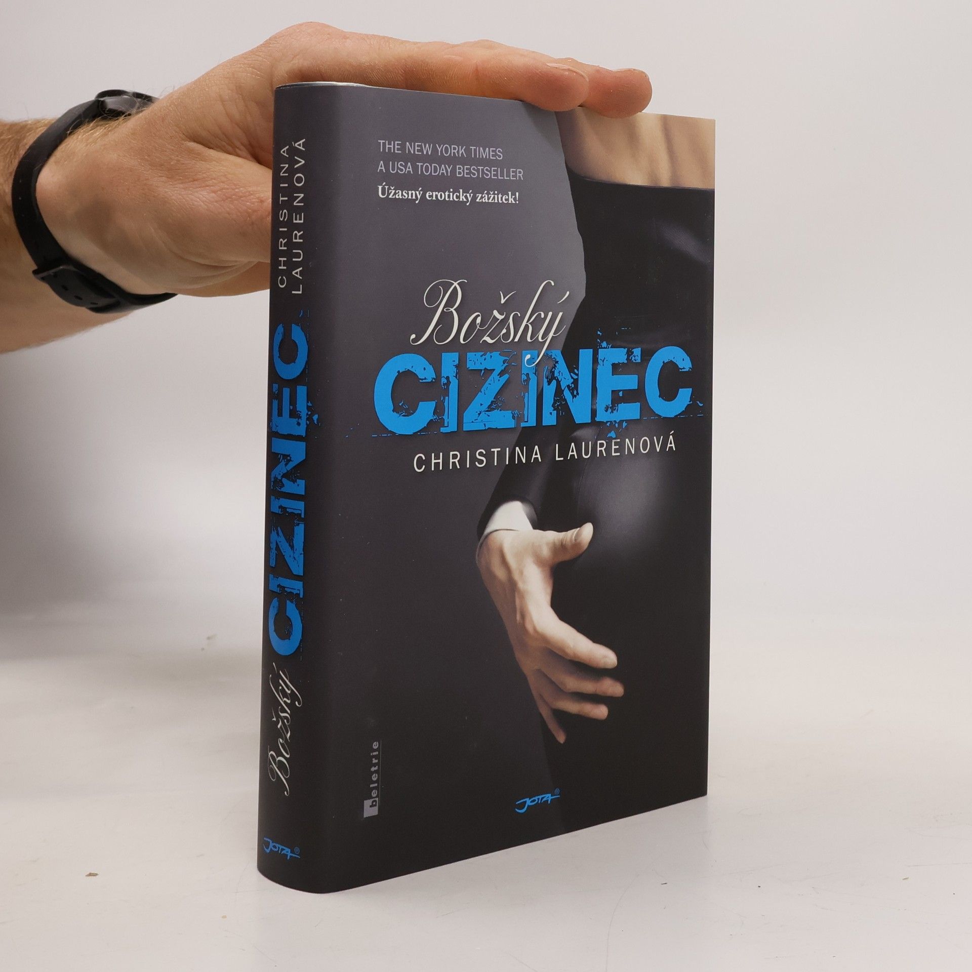 Christina Lauren Božský cizinec