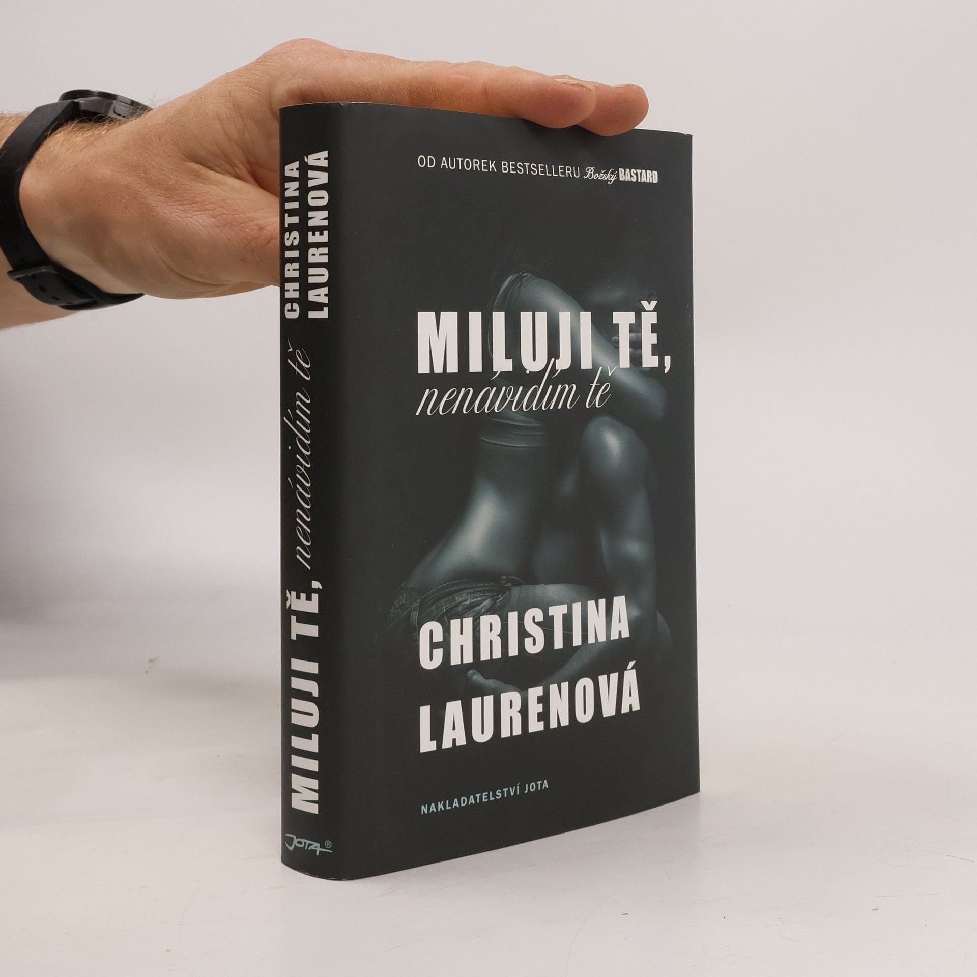 Christina Lauren Miluji tě, nenávidím tě