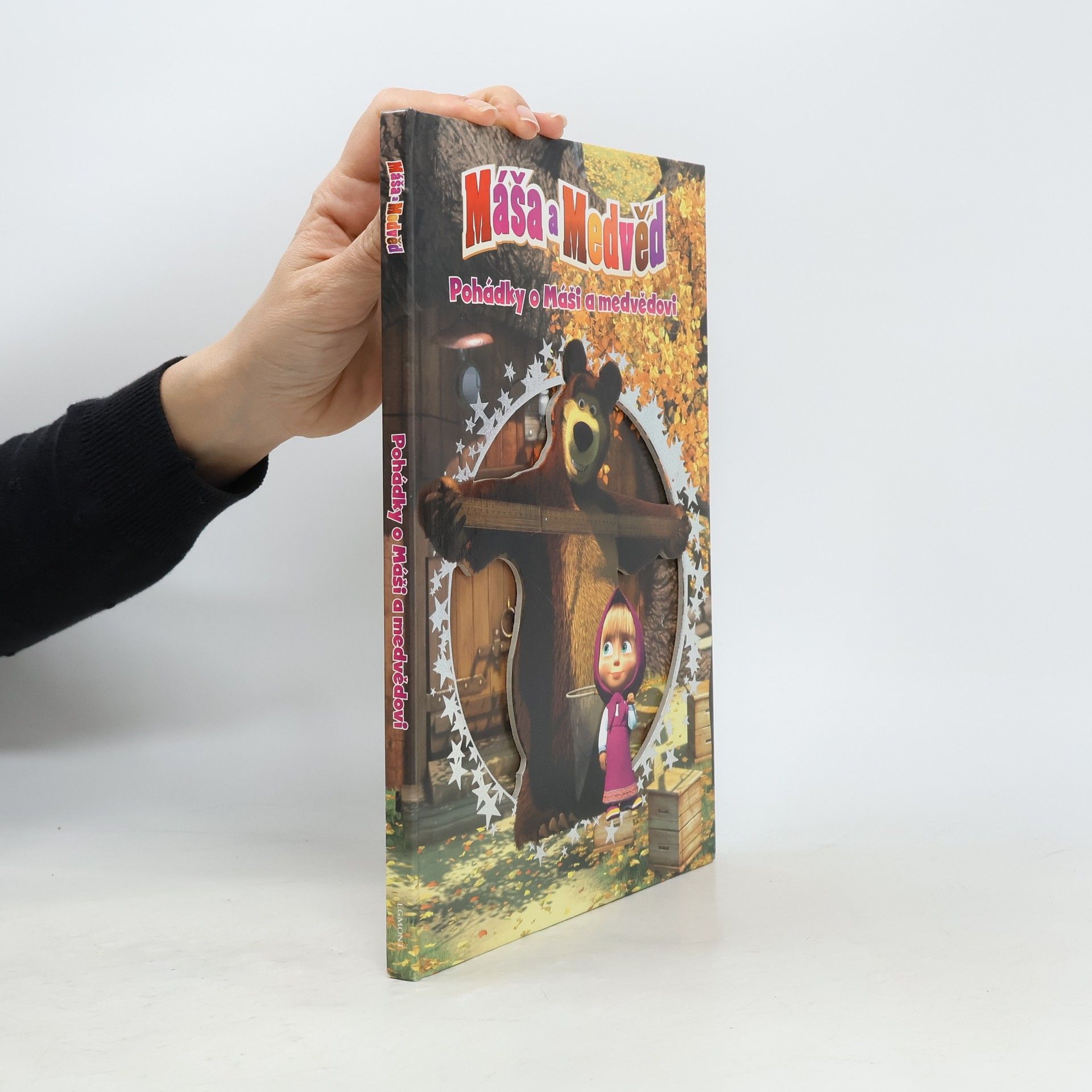 Nina Imanova Máša a medvěd