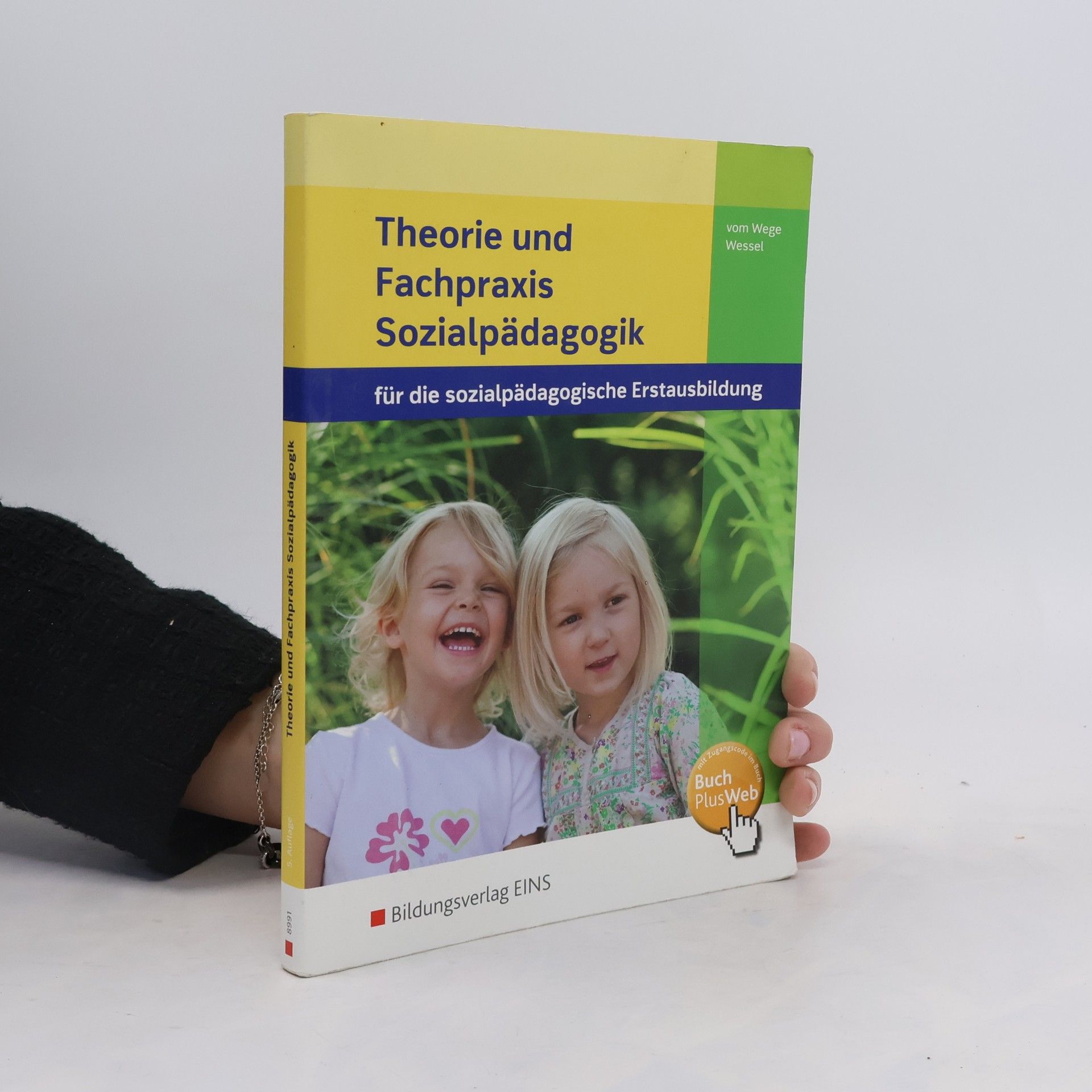 Kinderpflege und Erziehung