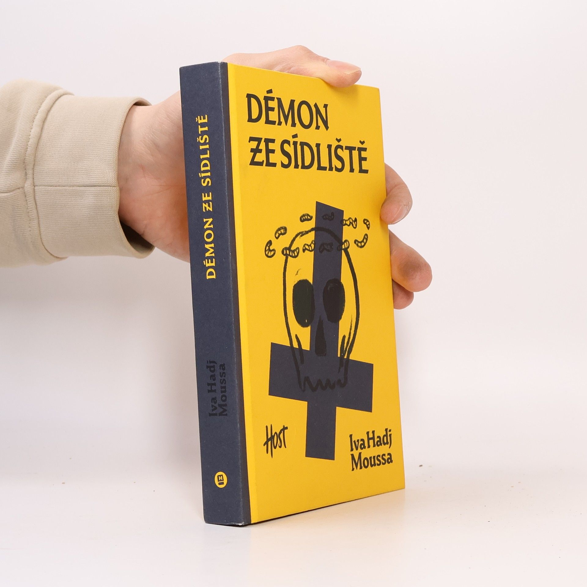 Iva Hadj Moussa Démon ze sídliště