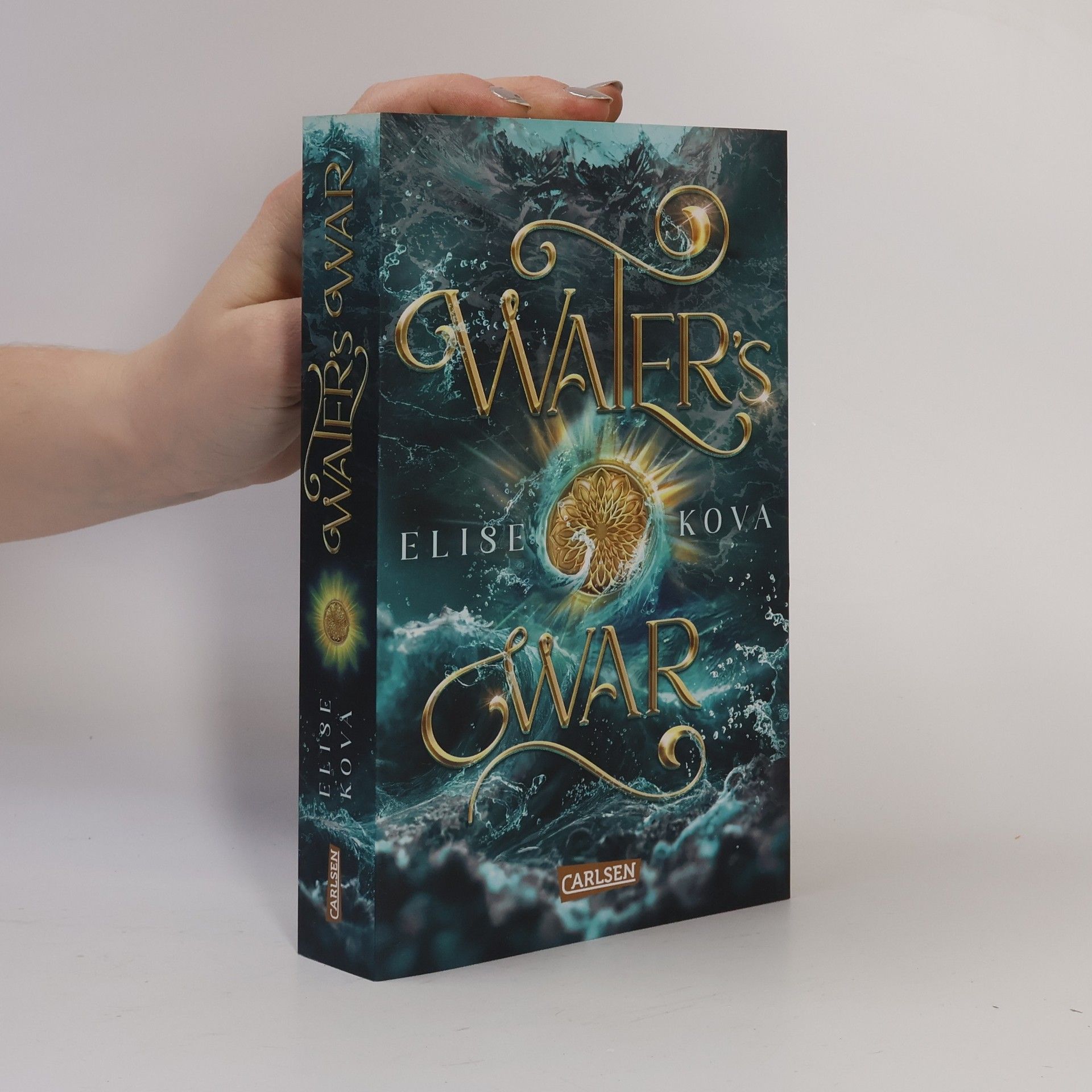 Elise Kova Water's War