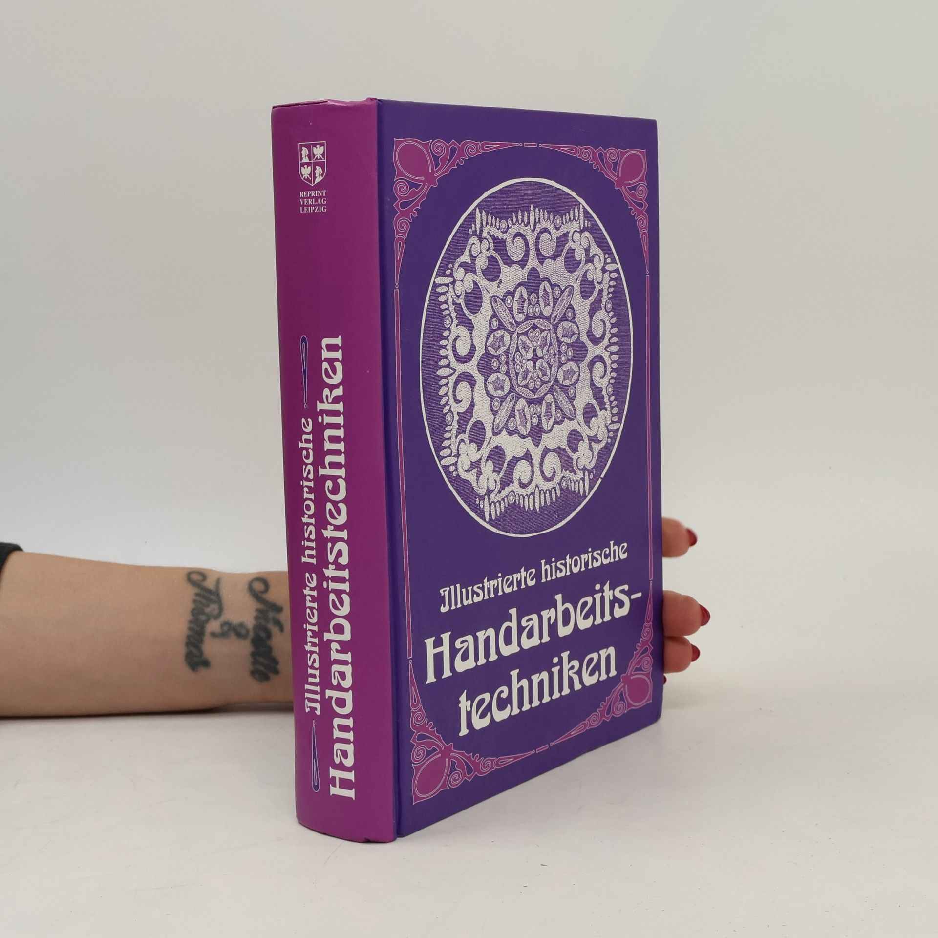 Illustrierte historische Handarbeitstechniken