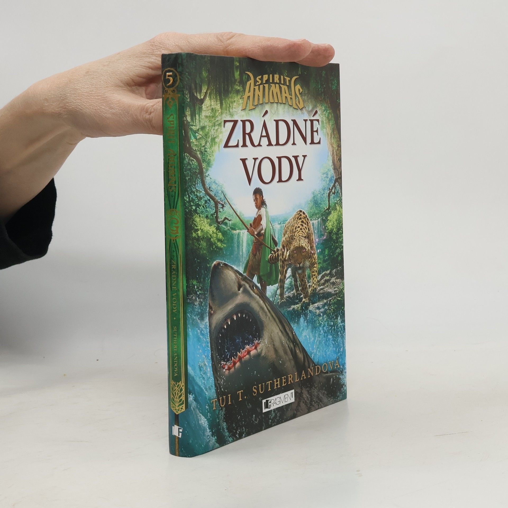 Tui Sutherland Zrádné vody