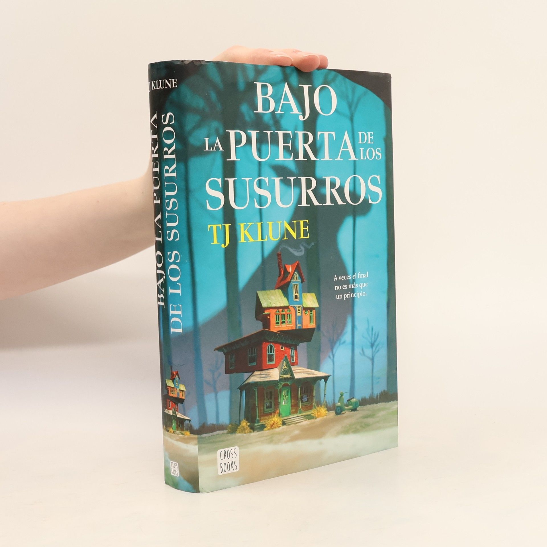 T.J. Klune Bajo la puerta de los susurros