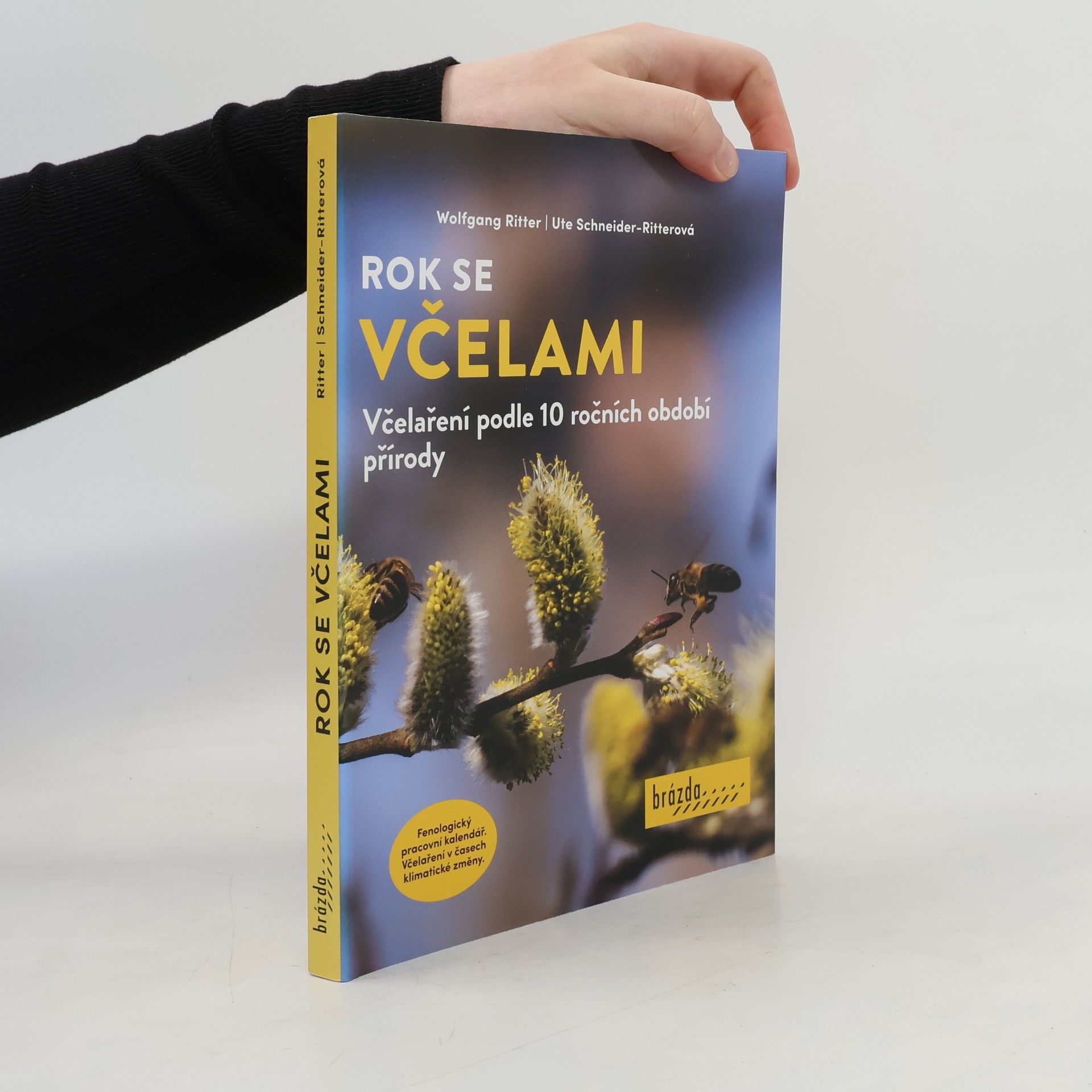 Rok se včelami: Včelaření podle 10 ročních období