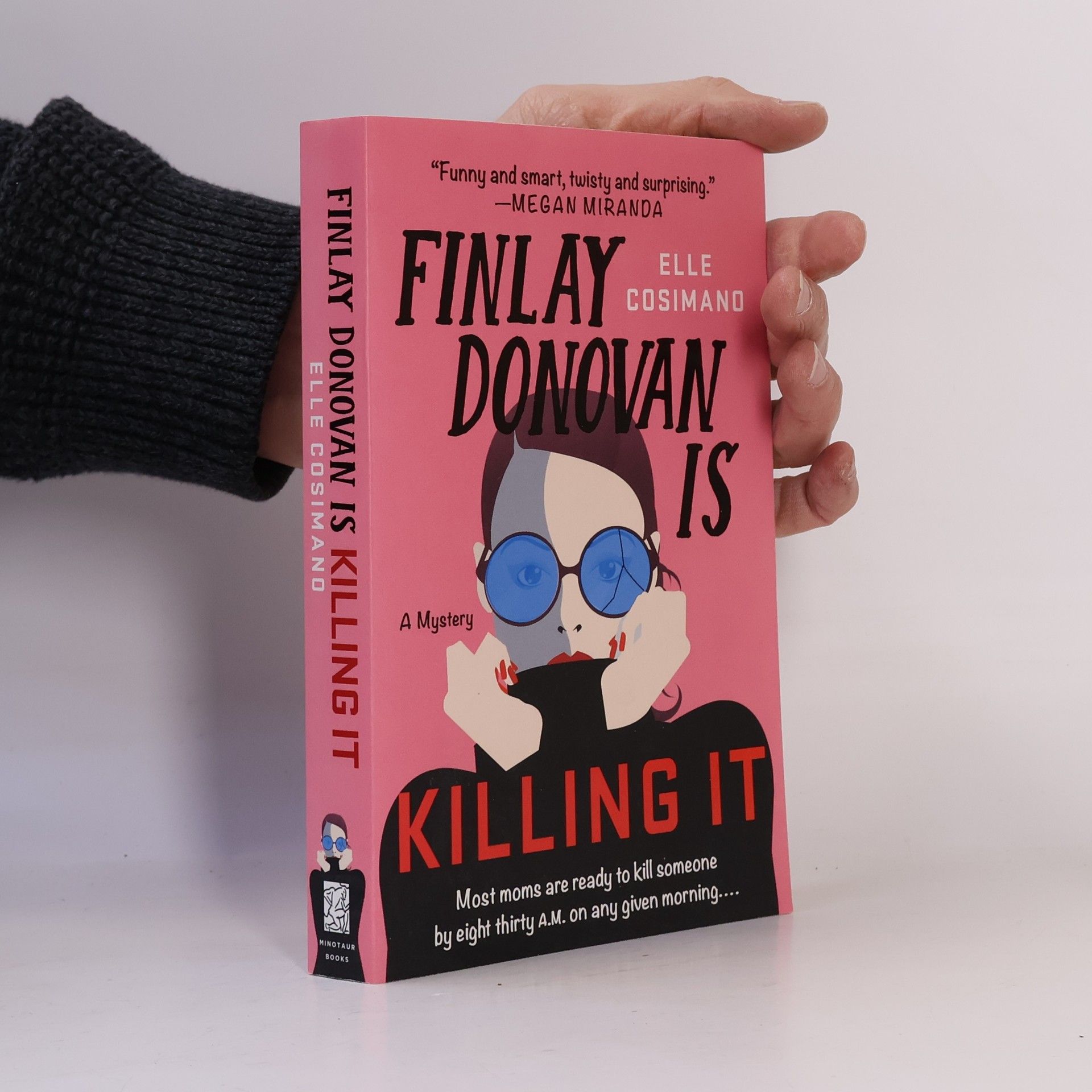 Elle Cosimano Finlay Donovan Is Killing It