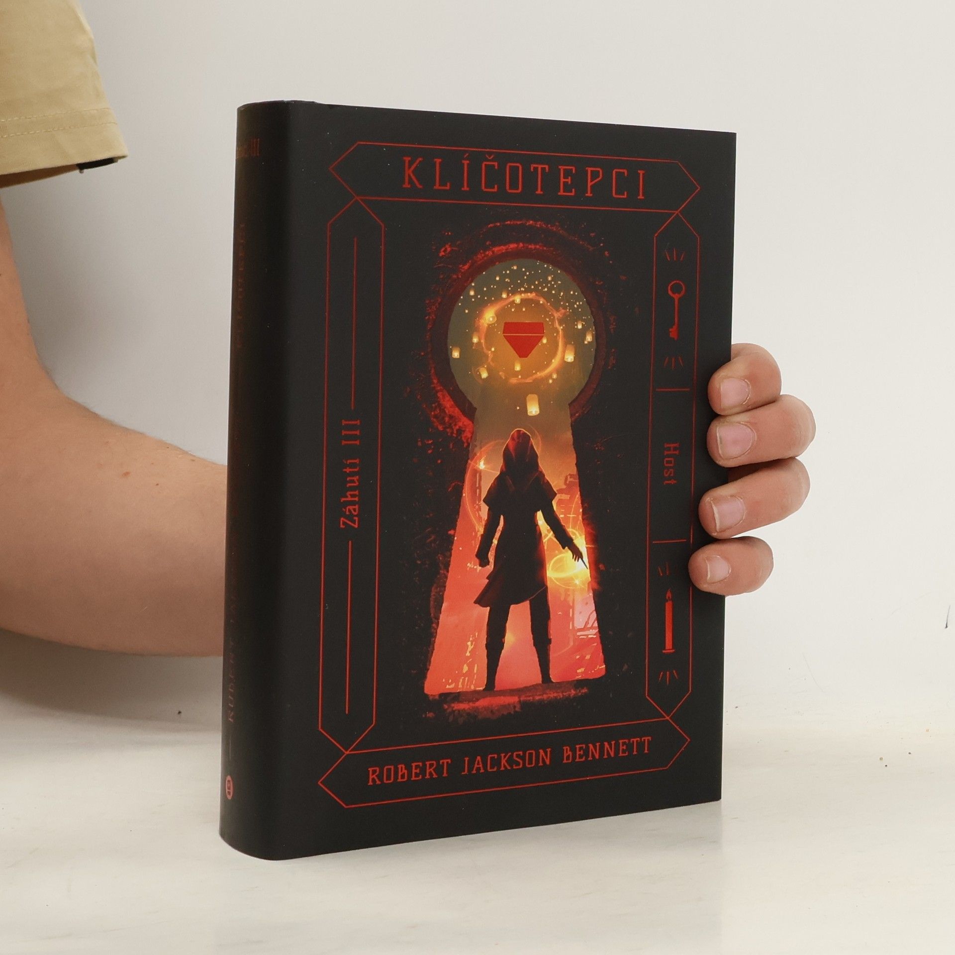 Robert Jackson Bennett Klíčotepci