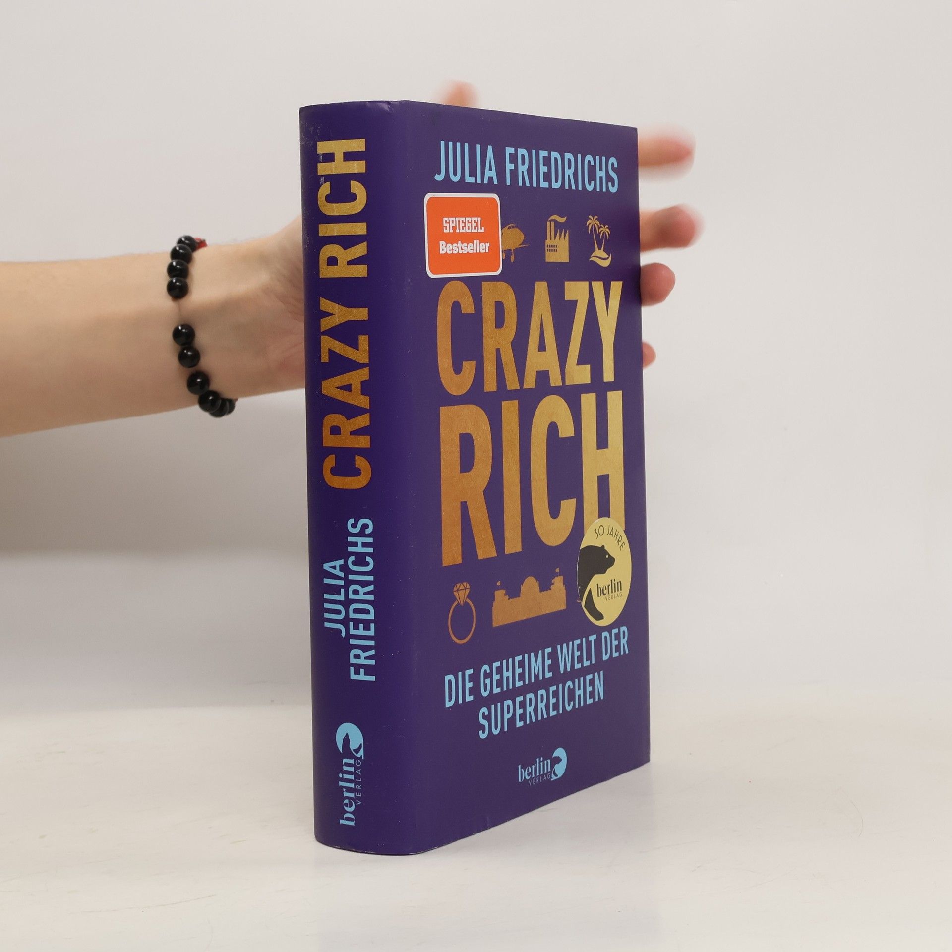 Julia Friedrichs Crazy Rich