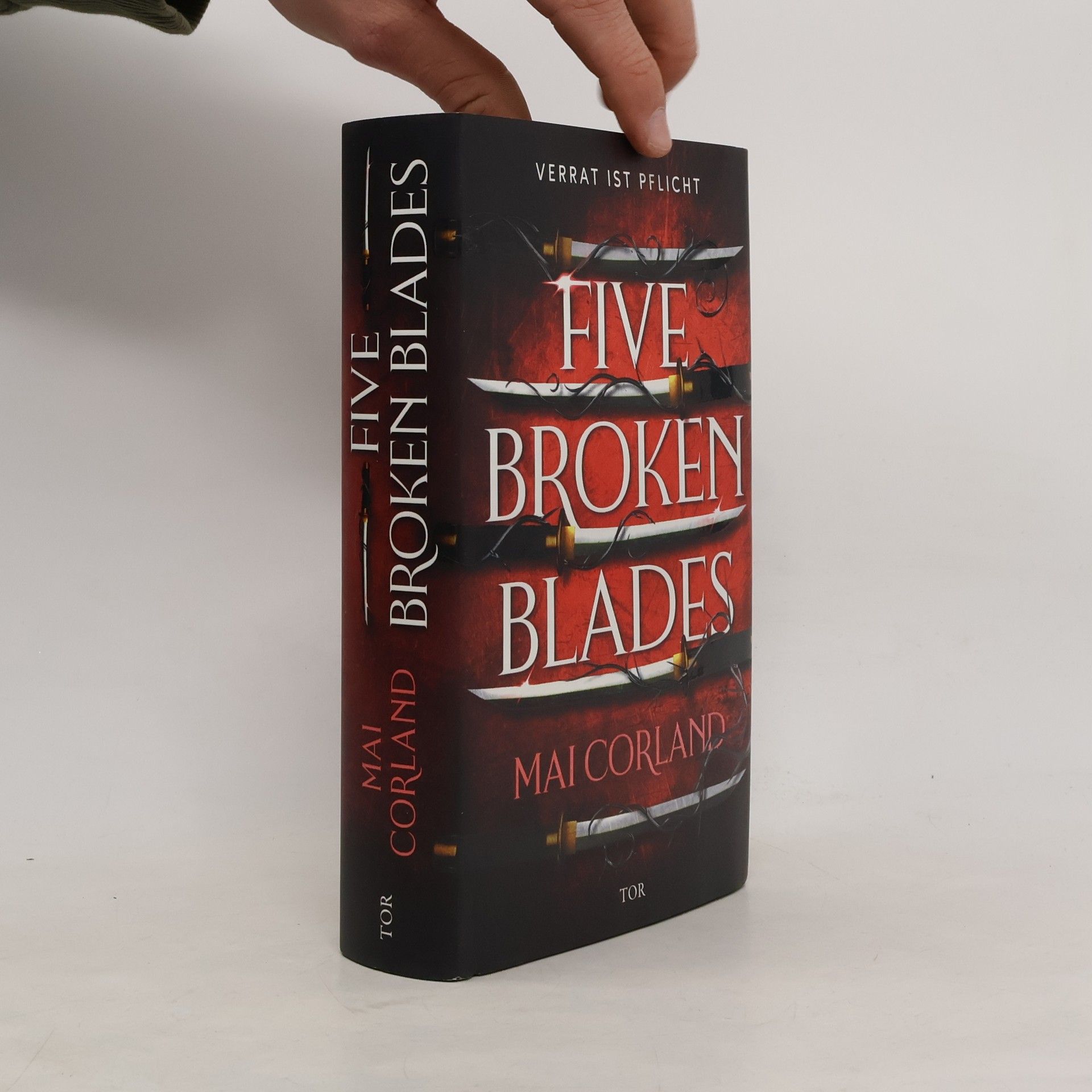 Mai Corland Five Broken Blades