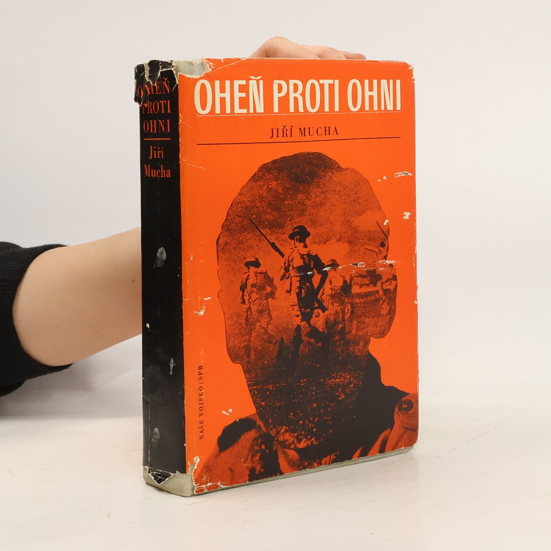 Jiří Mucha Oheň proti ohni