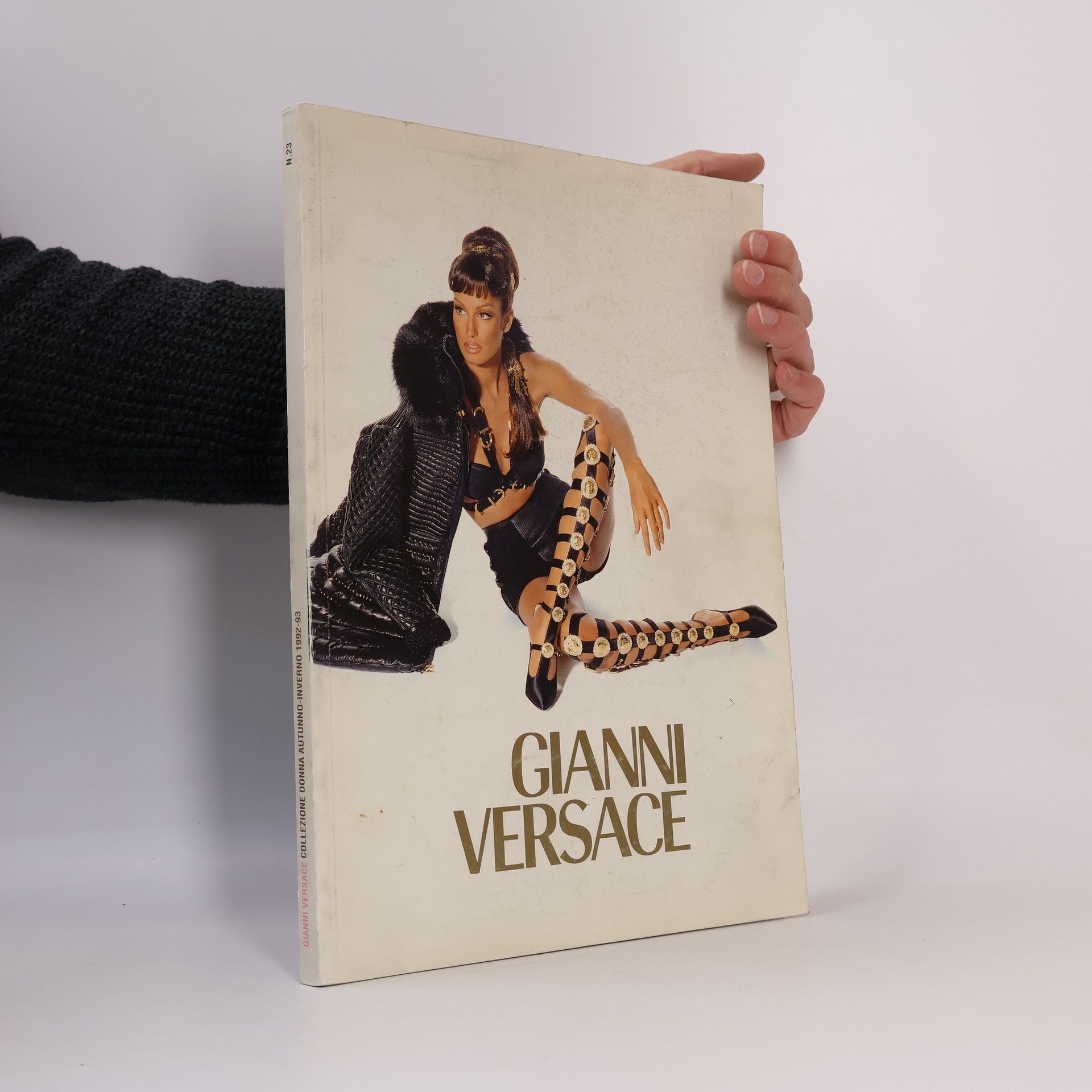 Autorenkollektiv Gianni Versace: Collezione Donna Autunno-Inverno 1992–1993, N. 23