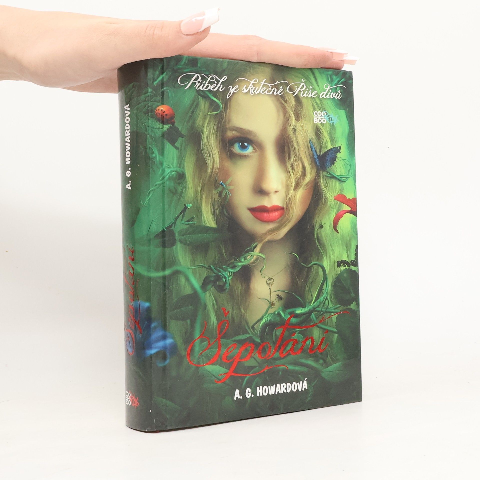 Šepotání : příběh ze skutečné Říše divů (1. díl série)