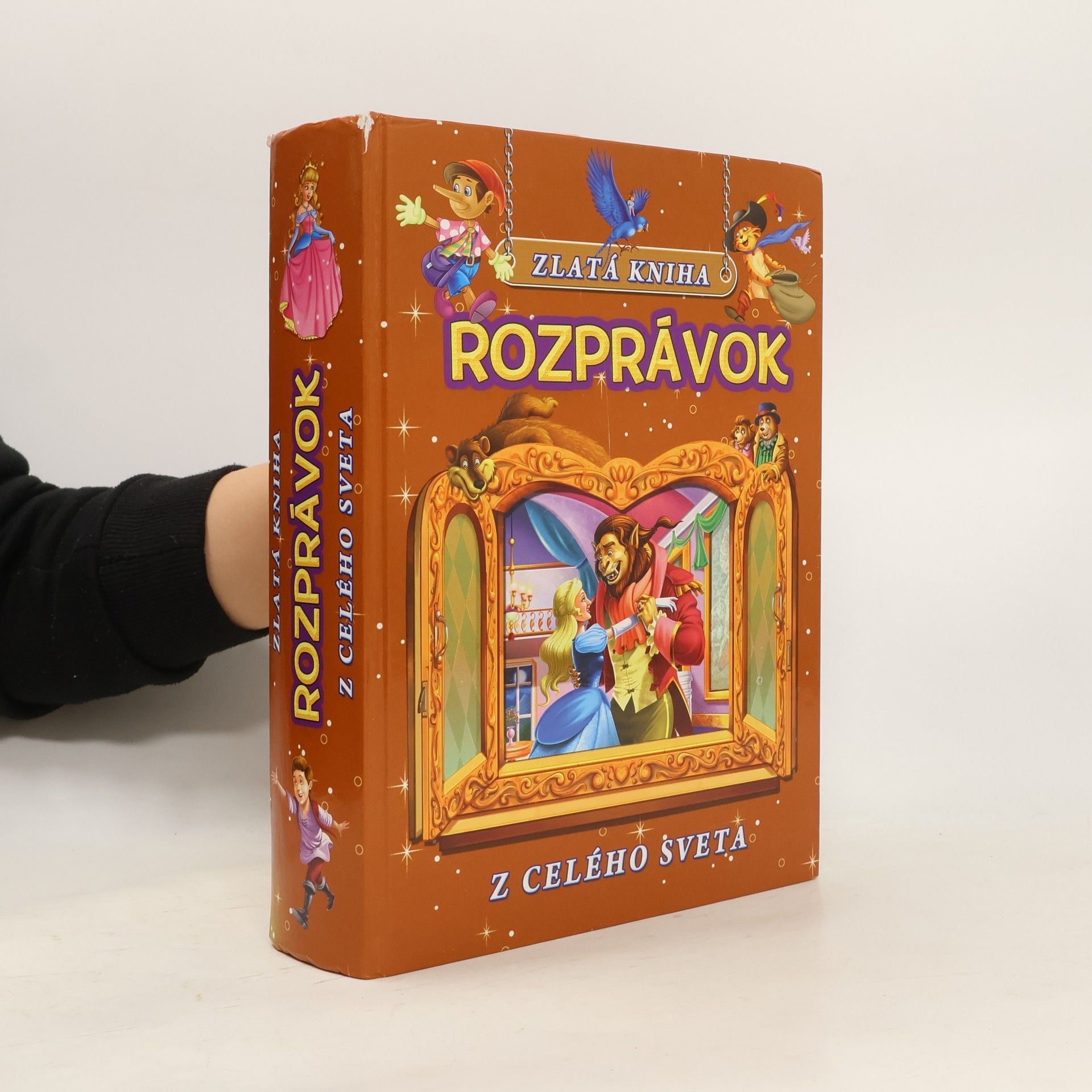 Kolektiv autorů Zlatá kniha rozprávok z celého sveta