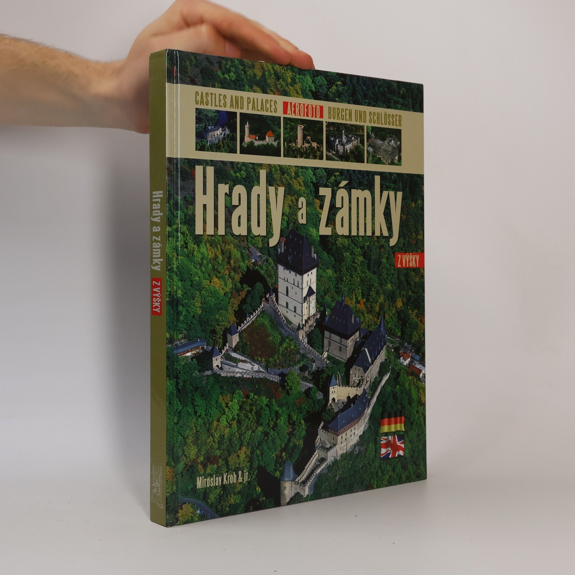 Hrady a zámky: Z výšky. Castles and palaces: Aerofoto. Burgen und Schlösser: Aerofoto