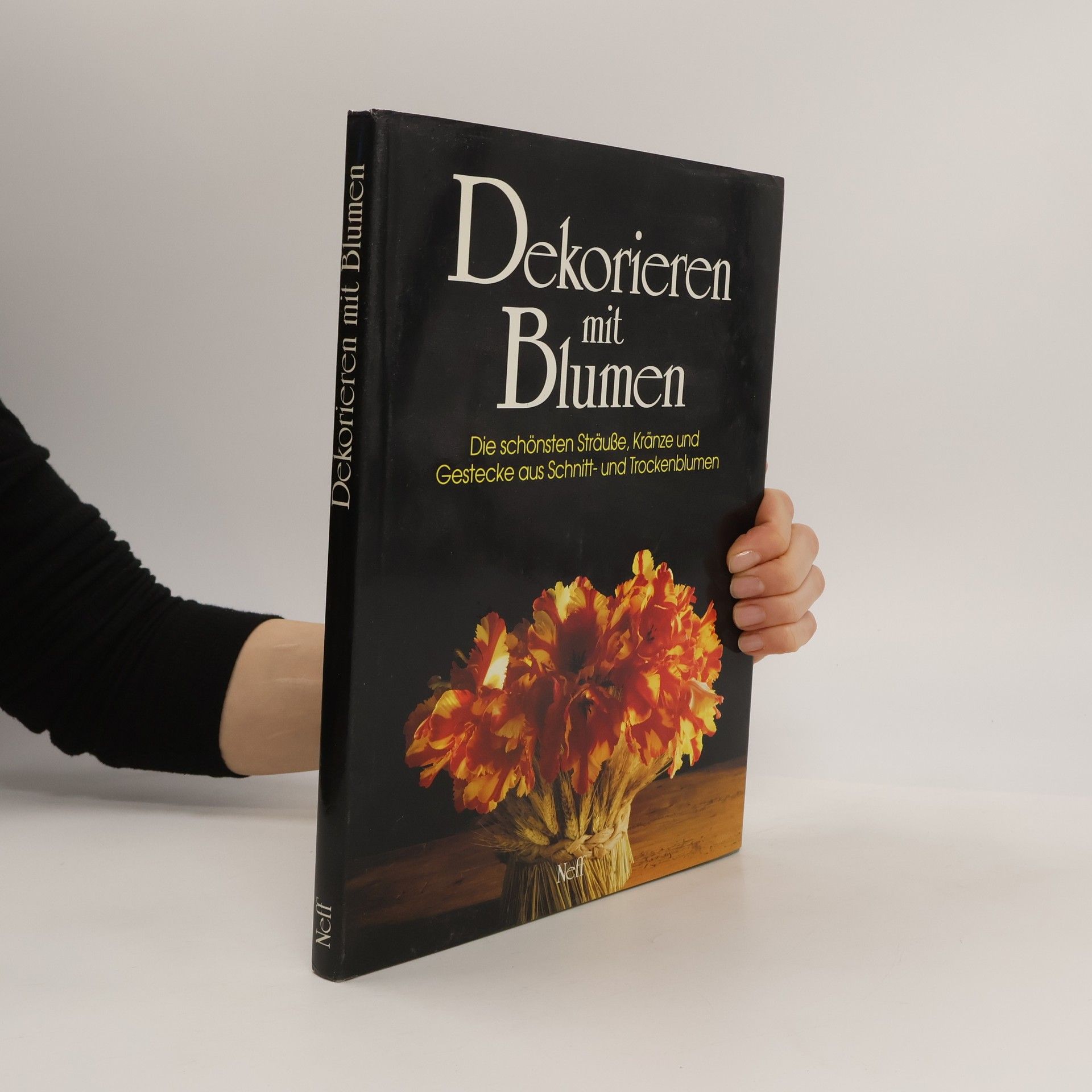 Elena Peverata Dekorieren mit Blumen