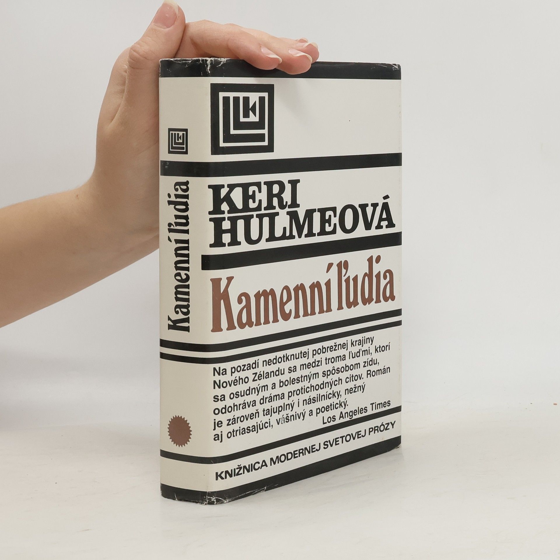 Keri Hulme Kamenní ľudia