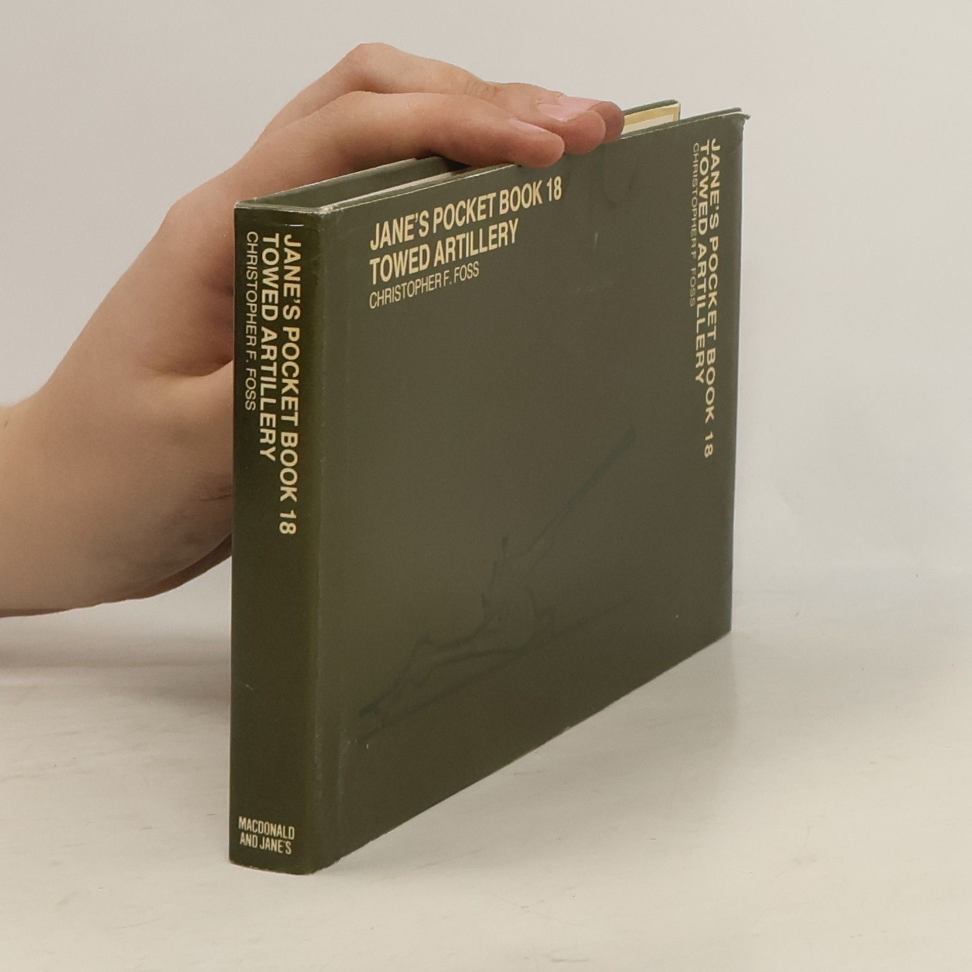 Jane's Pocket Book 18: Towed Artillery