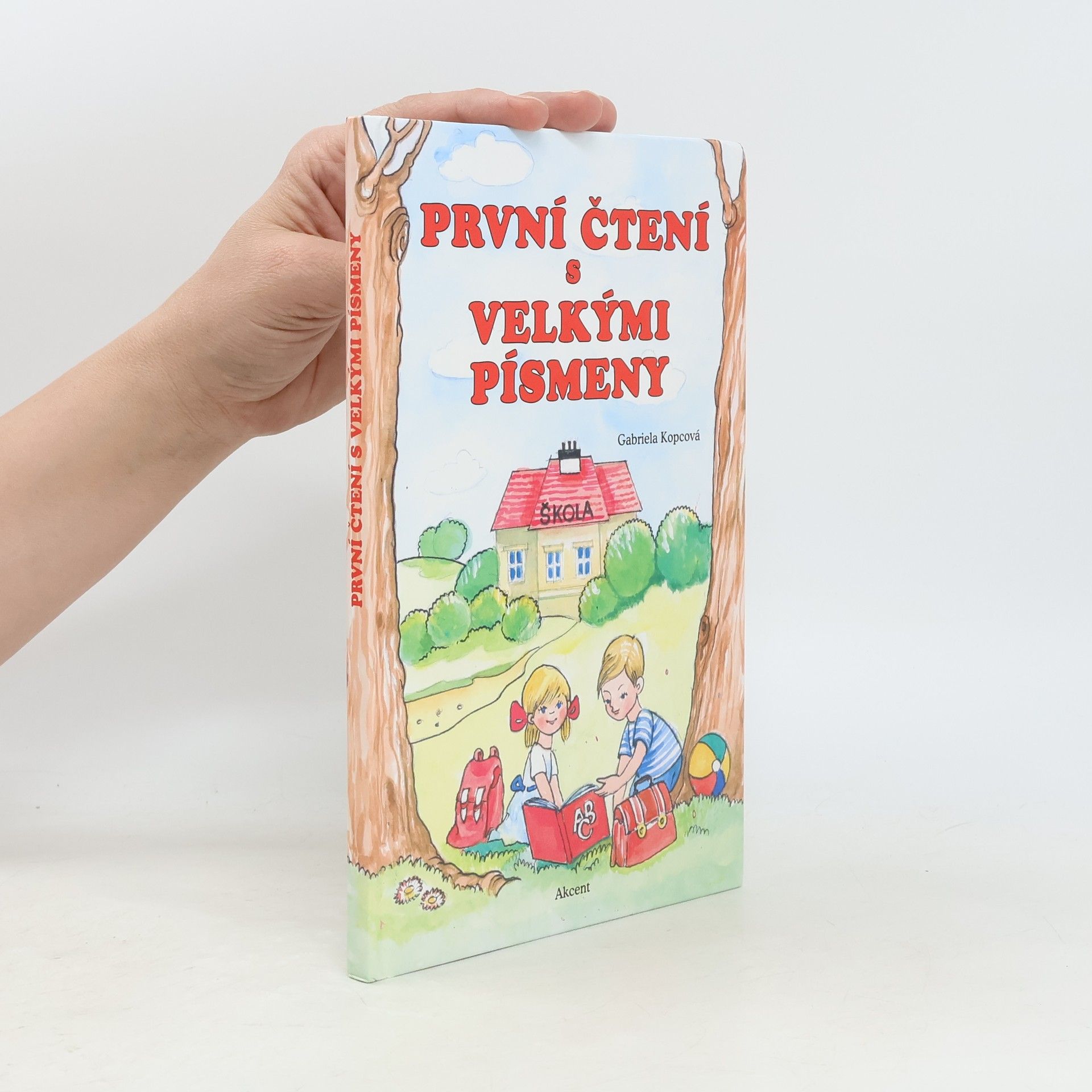 První čtení s velkými písmeny