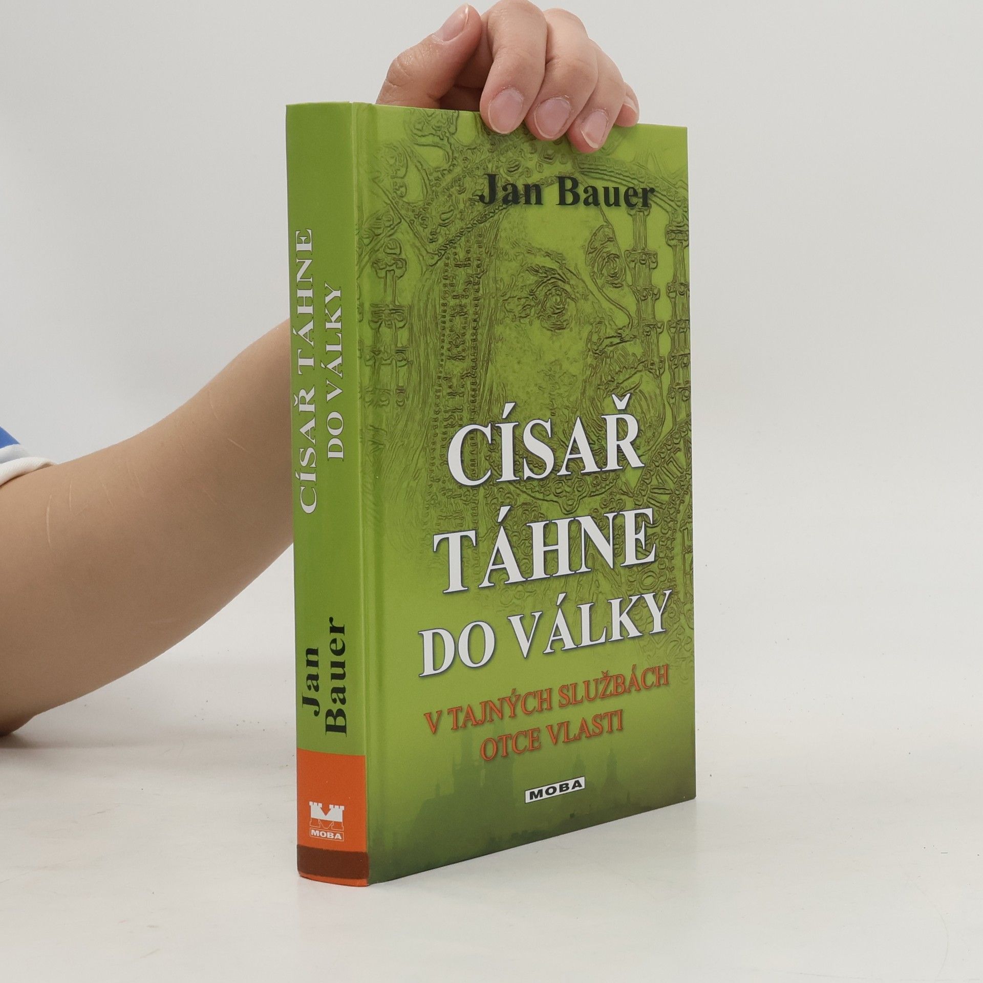 Císař táhne do války