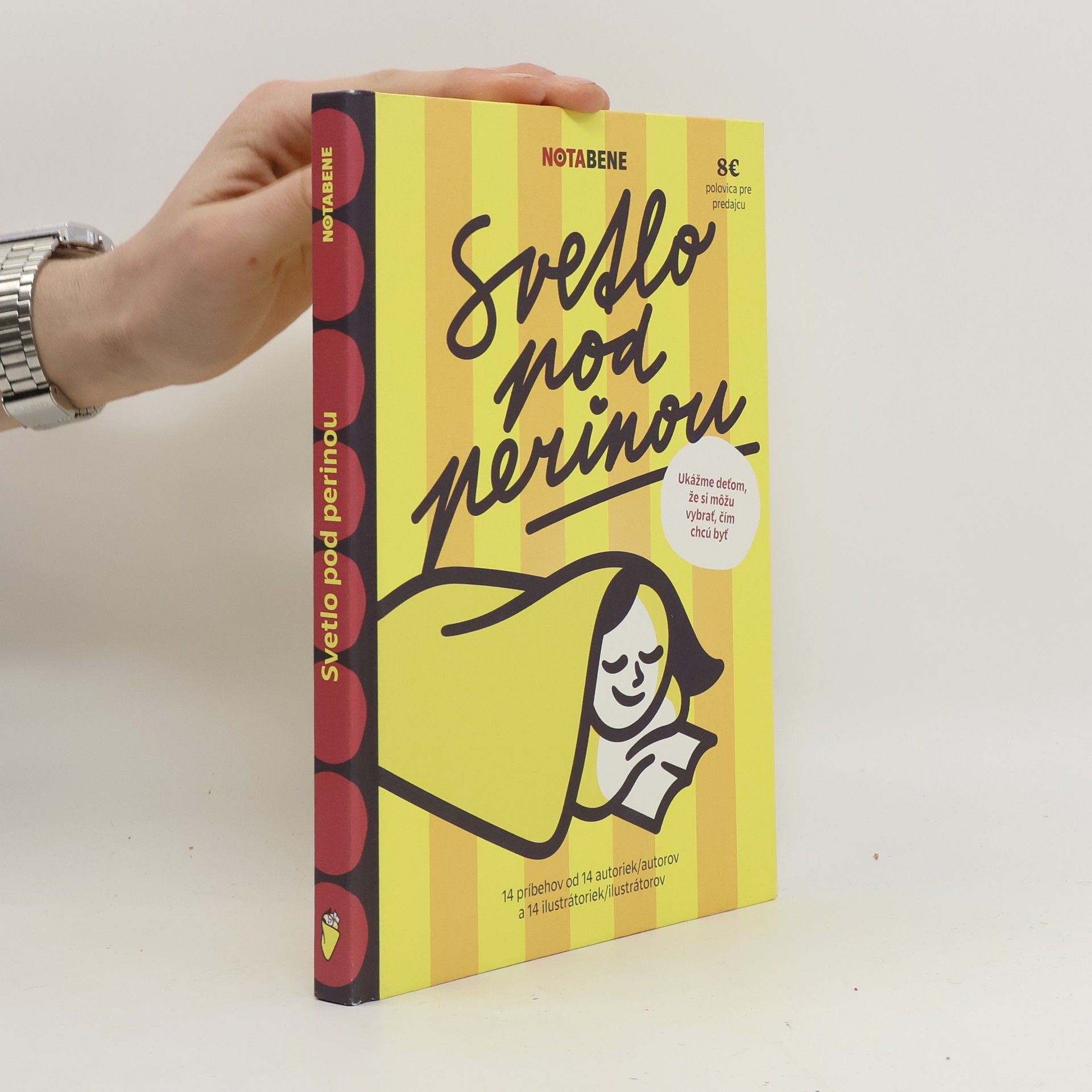 Collectif d'auteurs Svetlo pod perinou