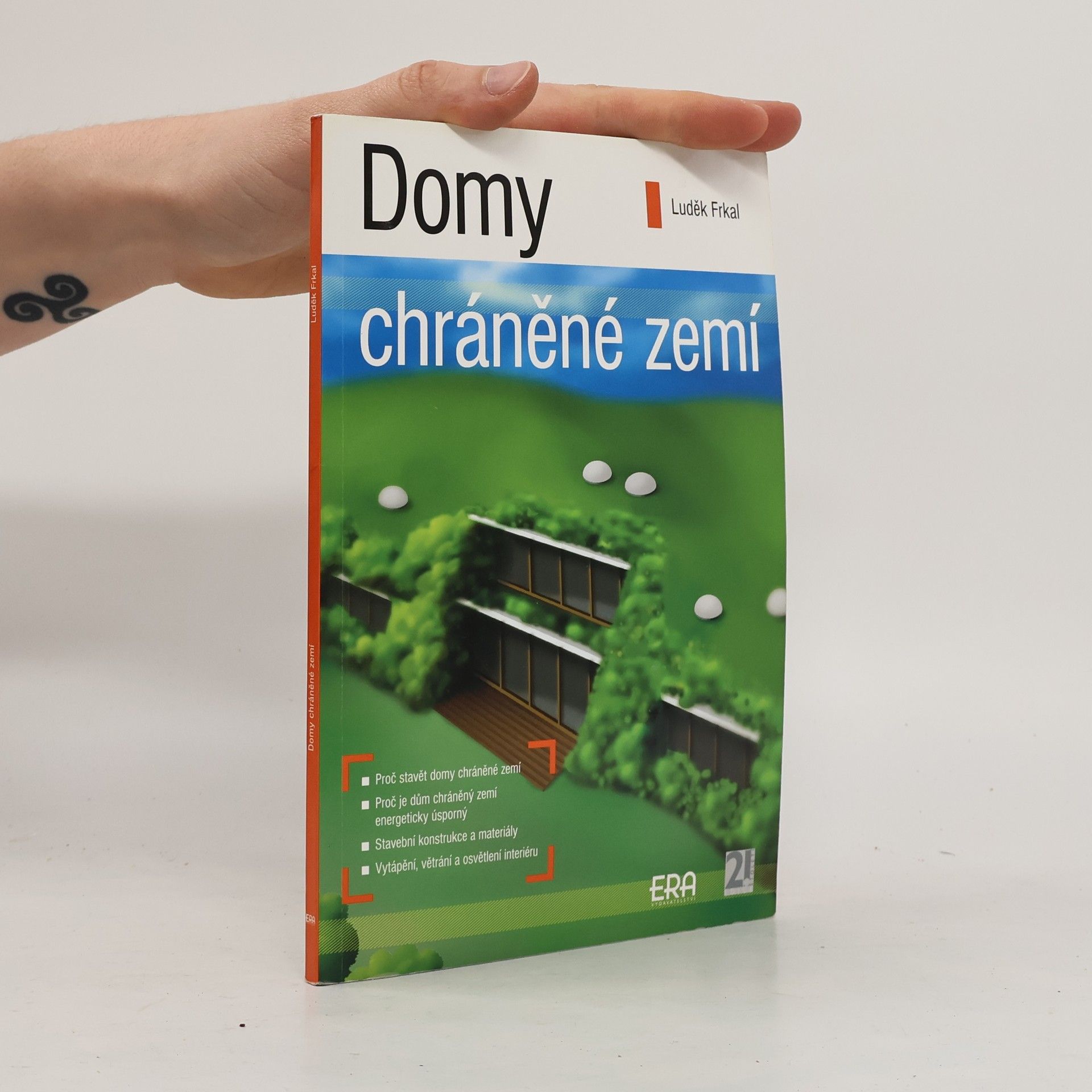 Luděk Frkal Domy chráněné zemí