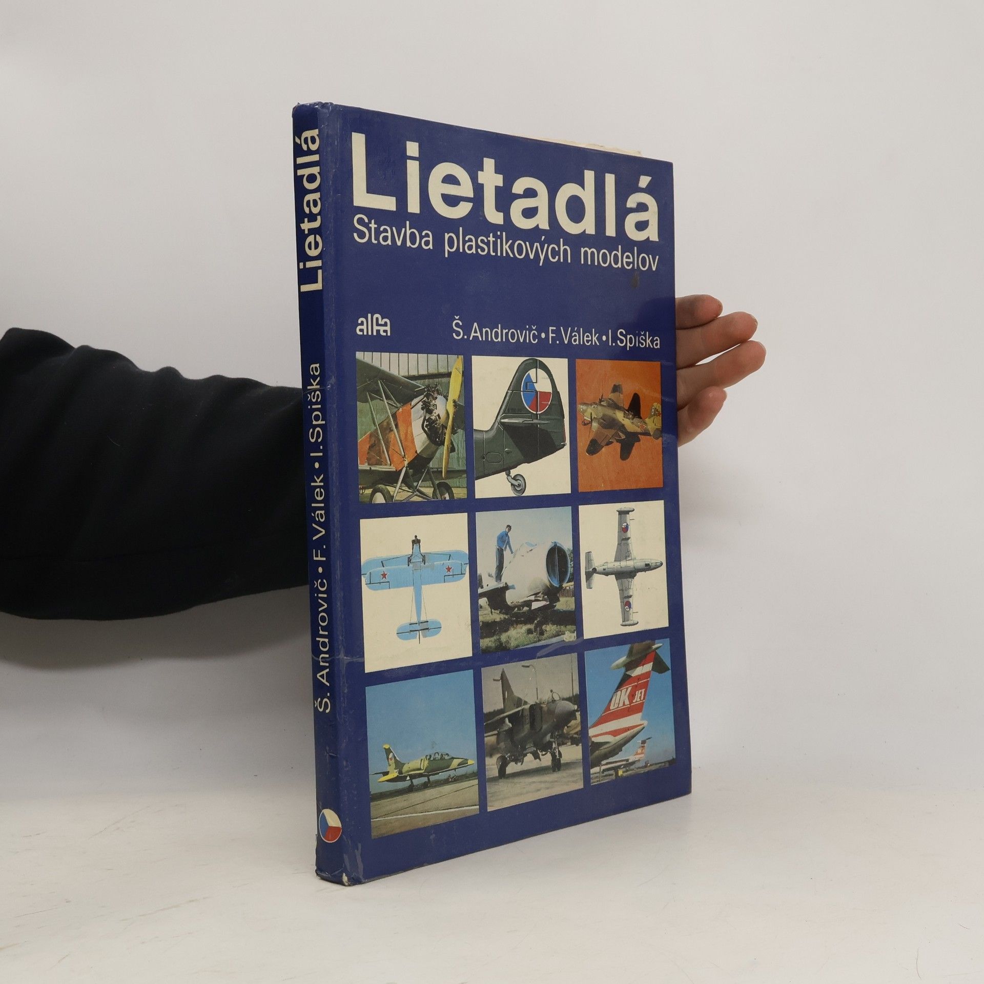 Ivan Spiška Lietadlá. Stavba plastikových modelov